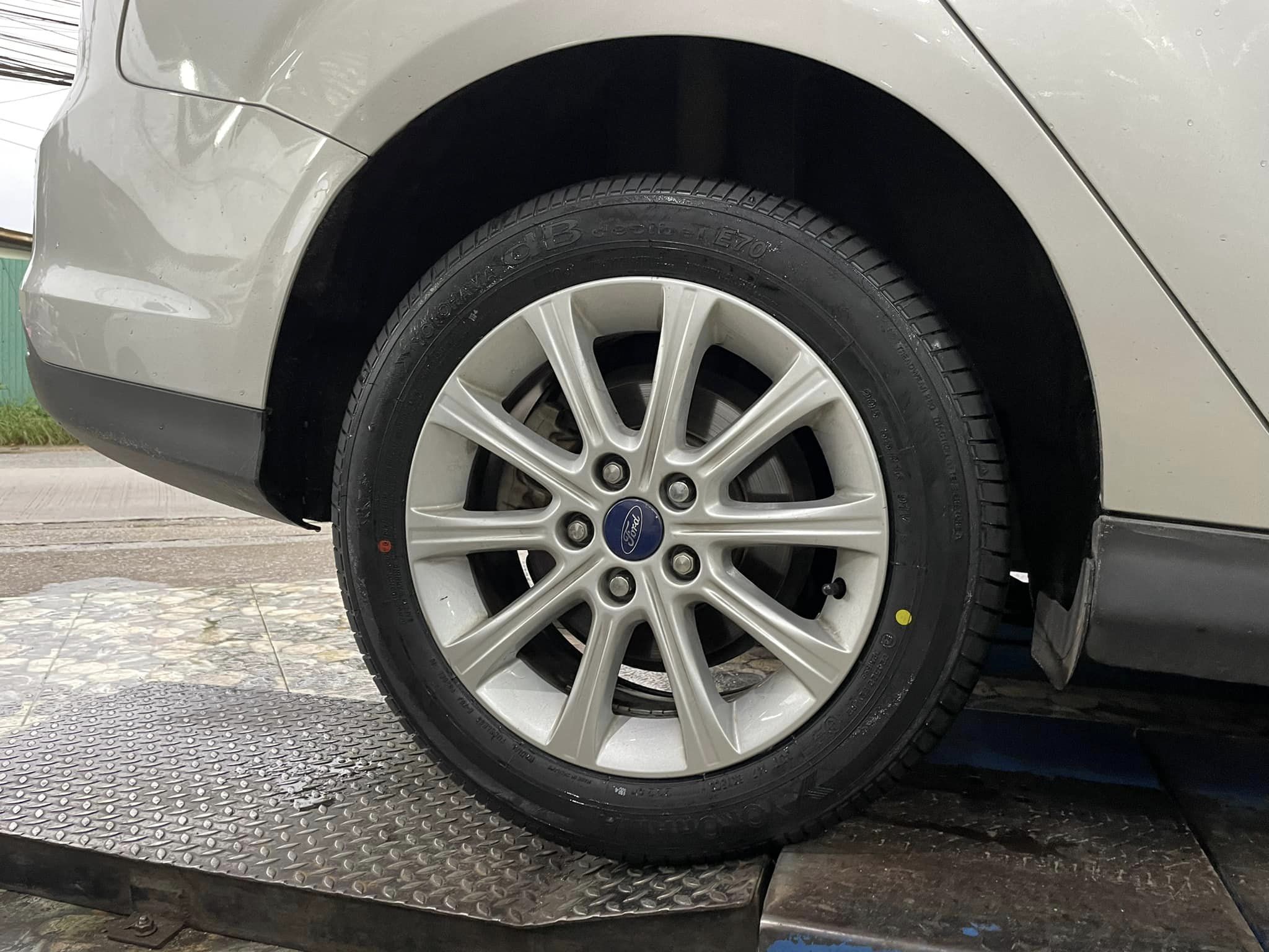 FORD_FOCUS 🚘 🛞เปลี่ยนยาง #YOKOHAMA _E70 205/55R16