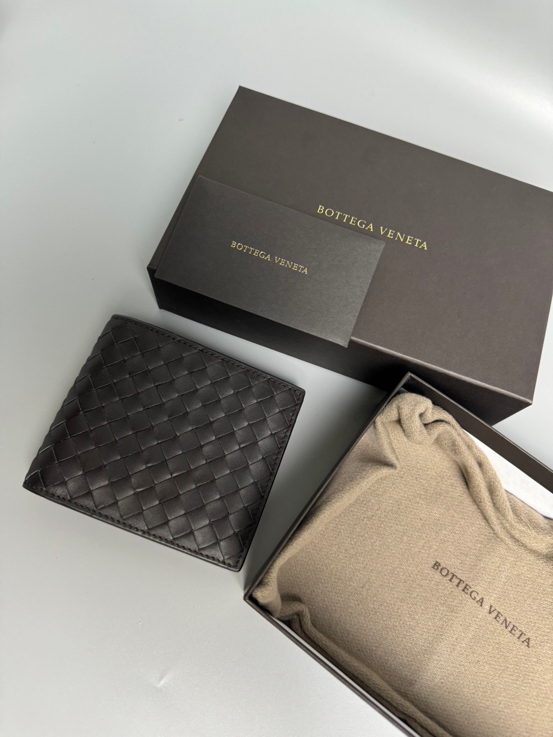 กระเป๋าสตางค์BOTTEGA BI-FOLD WALLET (Espresso)