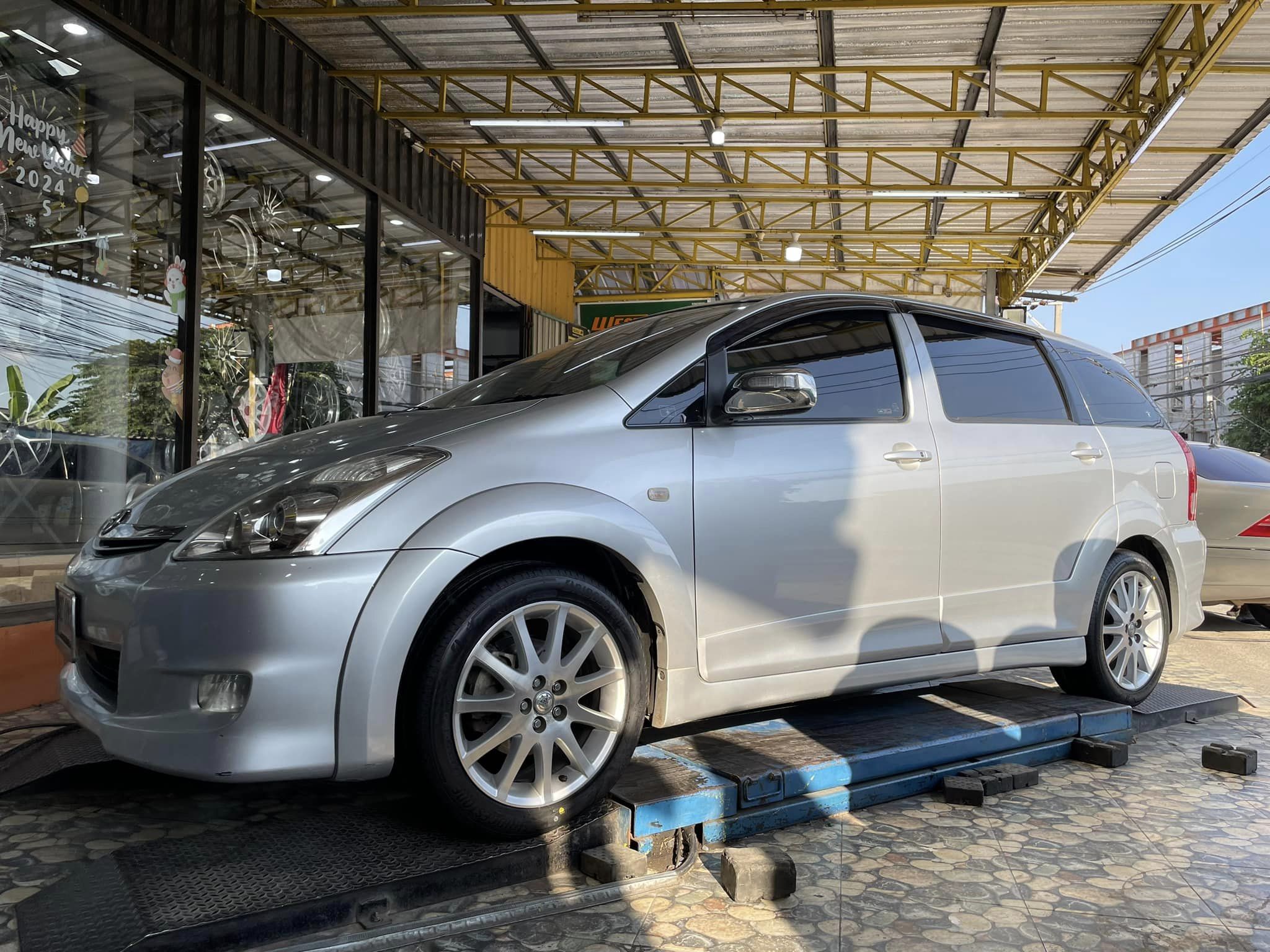 TOYOTA_WISH❗️ เปลี่ยนยาง🛞 #Bridgestone_TuranzaT005a 215/50R17