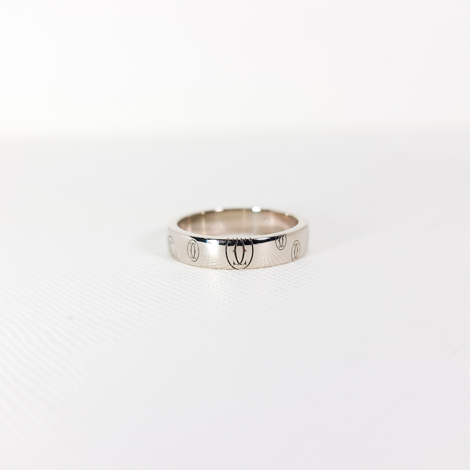 แหวน Cartier Logo de Cartier band ทองขาว18K ไซส์ 50# (Used)+การ์ด