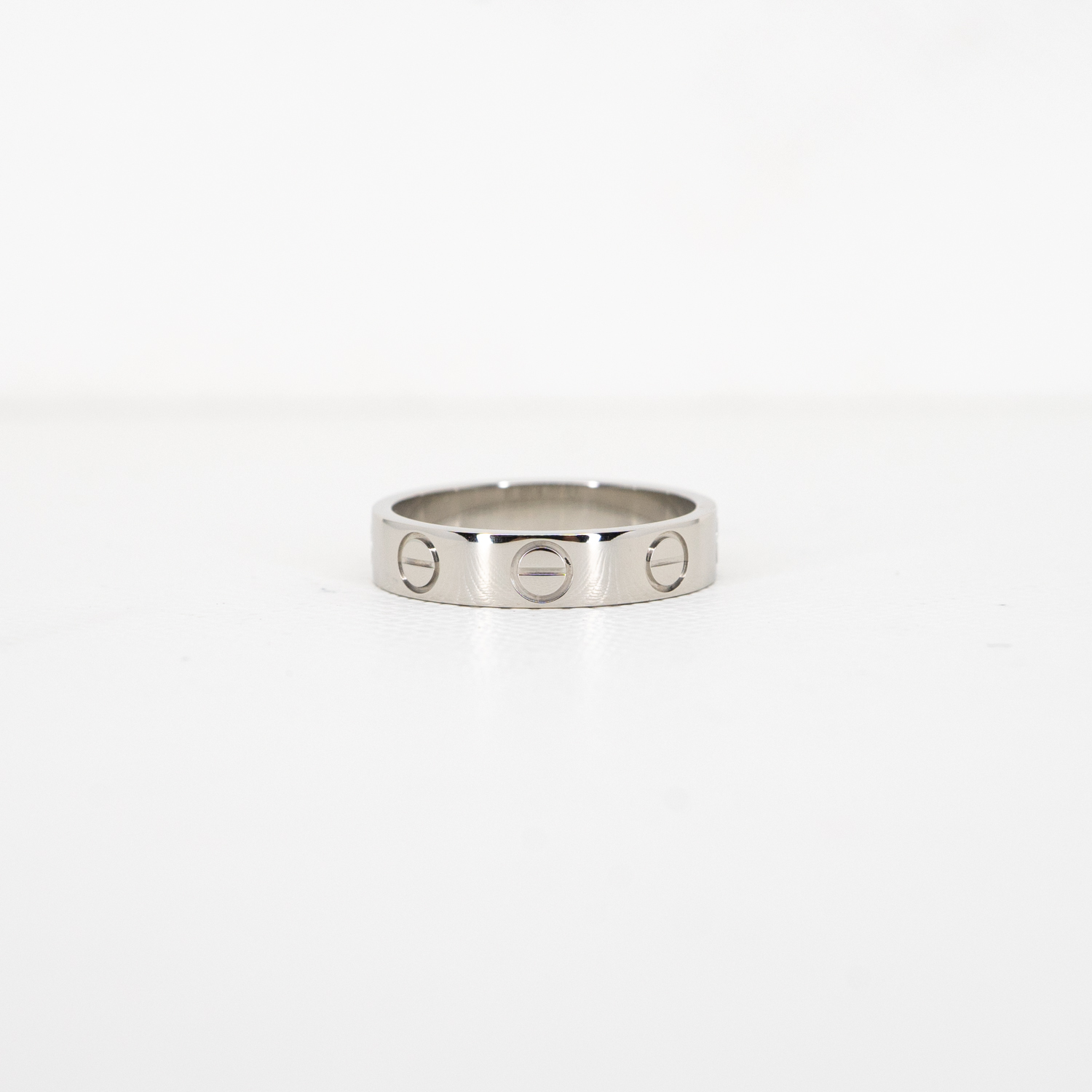 แหวน Cartier Love band Platinum950 ไซส์ 46# (Used)