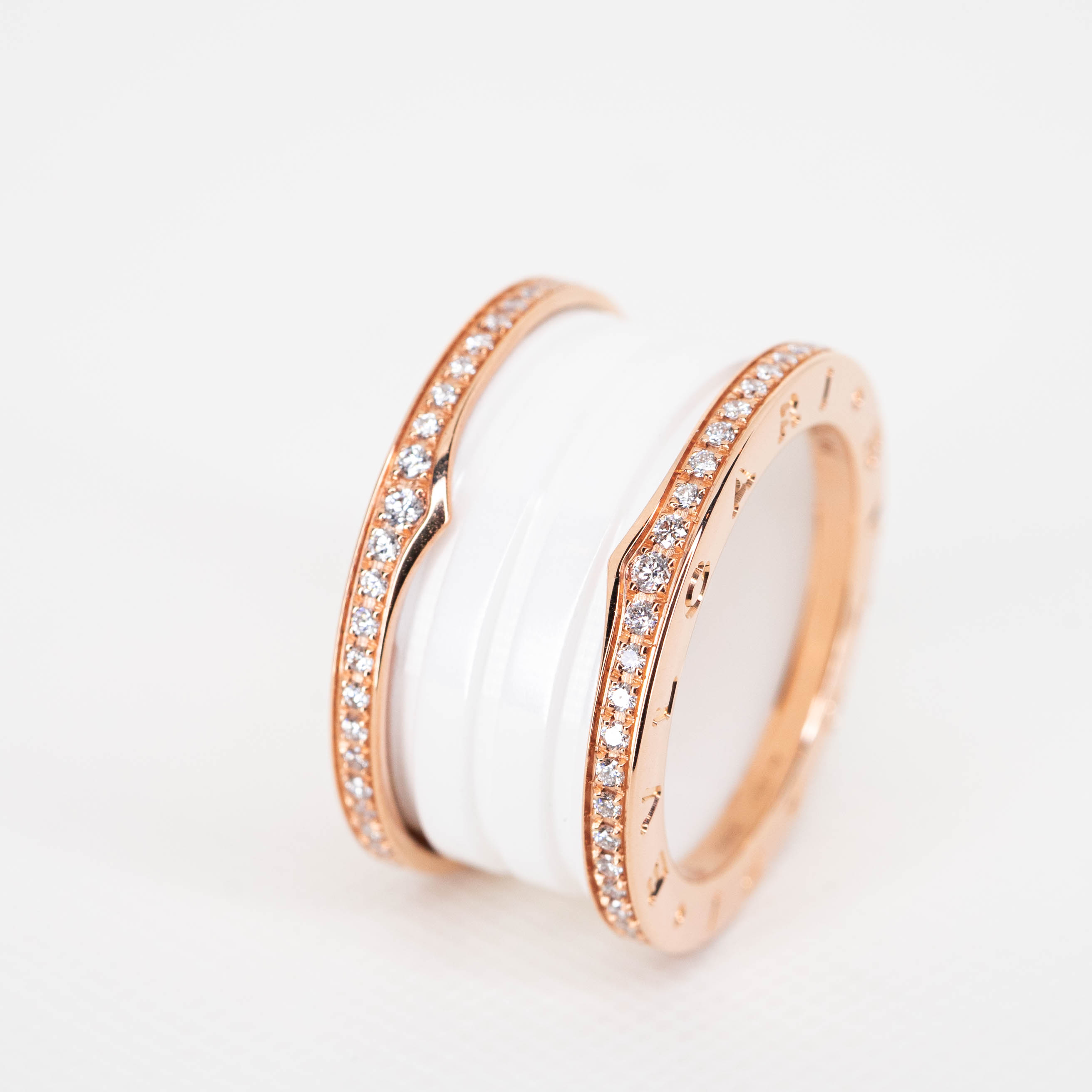 แหวน Bvlgari B.zero1 4band White Ceramic Spiral with Pavé Diamonds ทองชมพู18K ไซส์ 54# (Used) +การ์ด2021