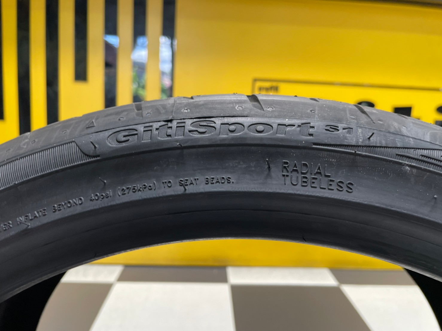 235/35R19 Giti SportS1 ยางสปอร์ตคุณภาพดี นุ่มเงียบ ยางใหม่ปีปลายปี21
