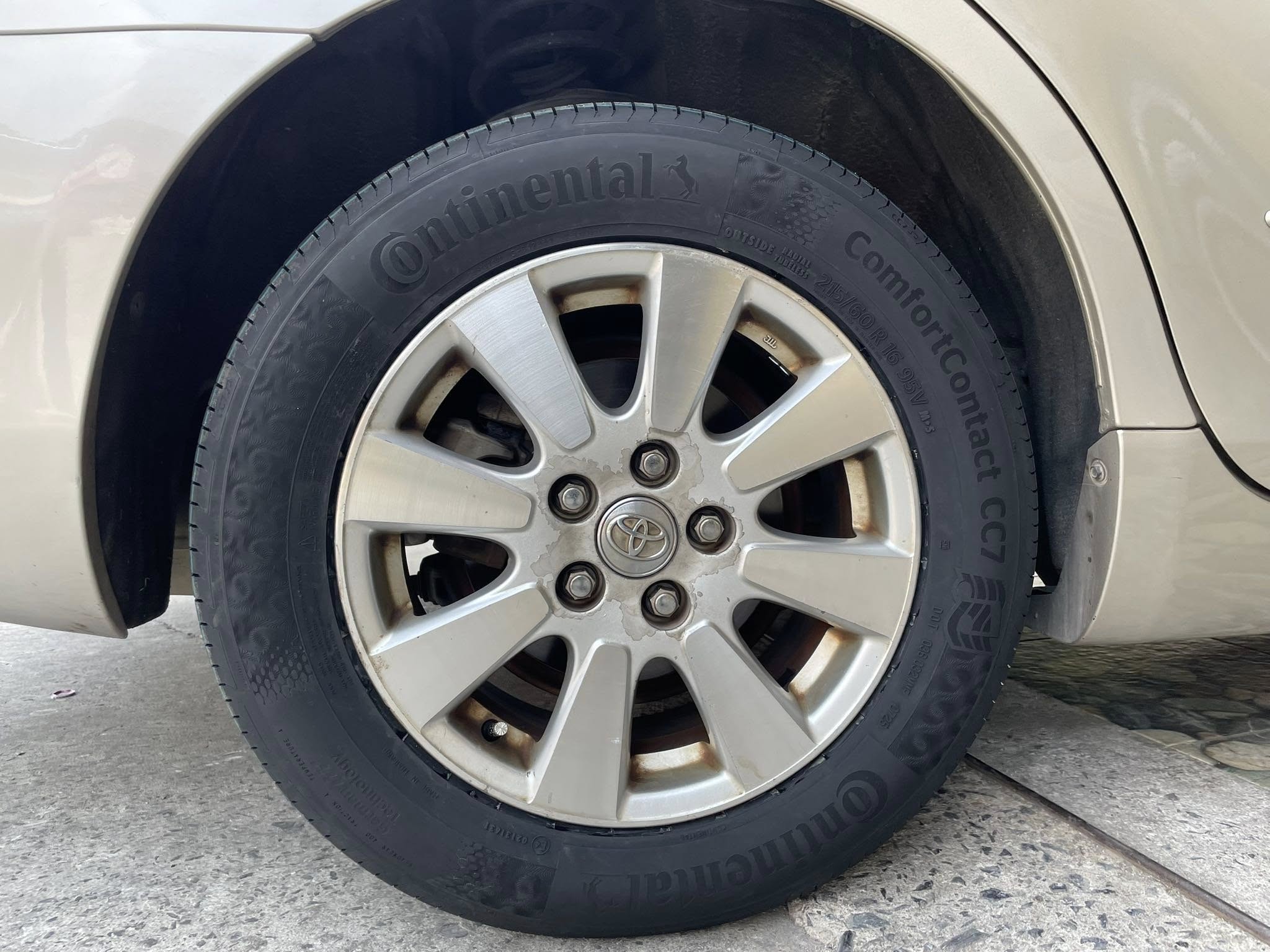 #TOYOTA_CAMRY🚘เปลี่ยนยาง 🛞🐘#Continental_CC7_215/60R16 ❤️ 🛞 #บริการตั้งศูนย์ล้อ