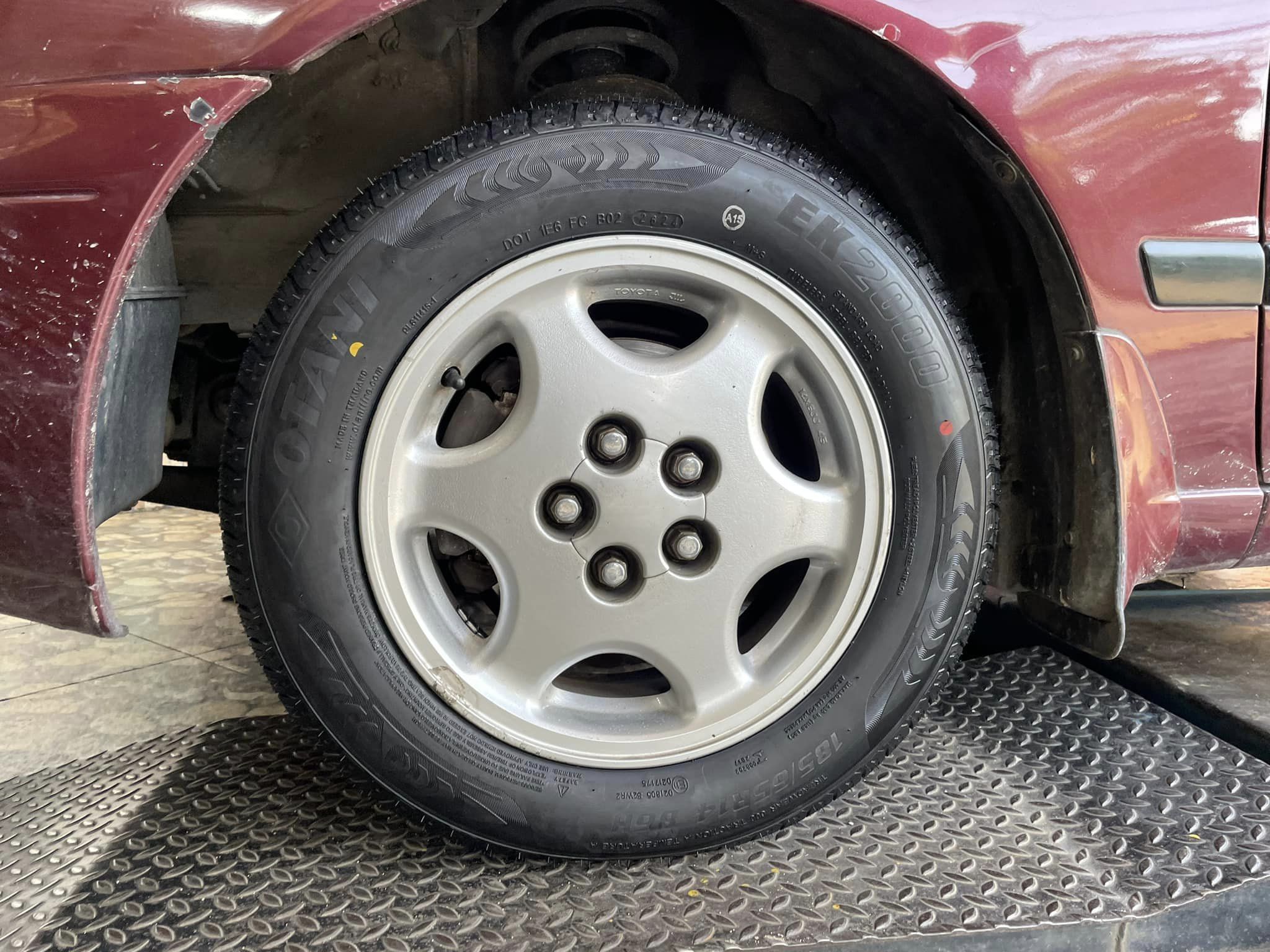 🚘 #TOYOTA_CORONA เปลี่ยนยาง #OTANI #EK2000 185/65R14