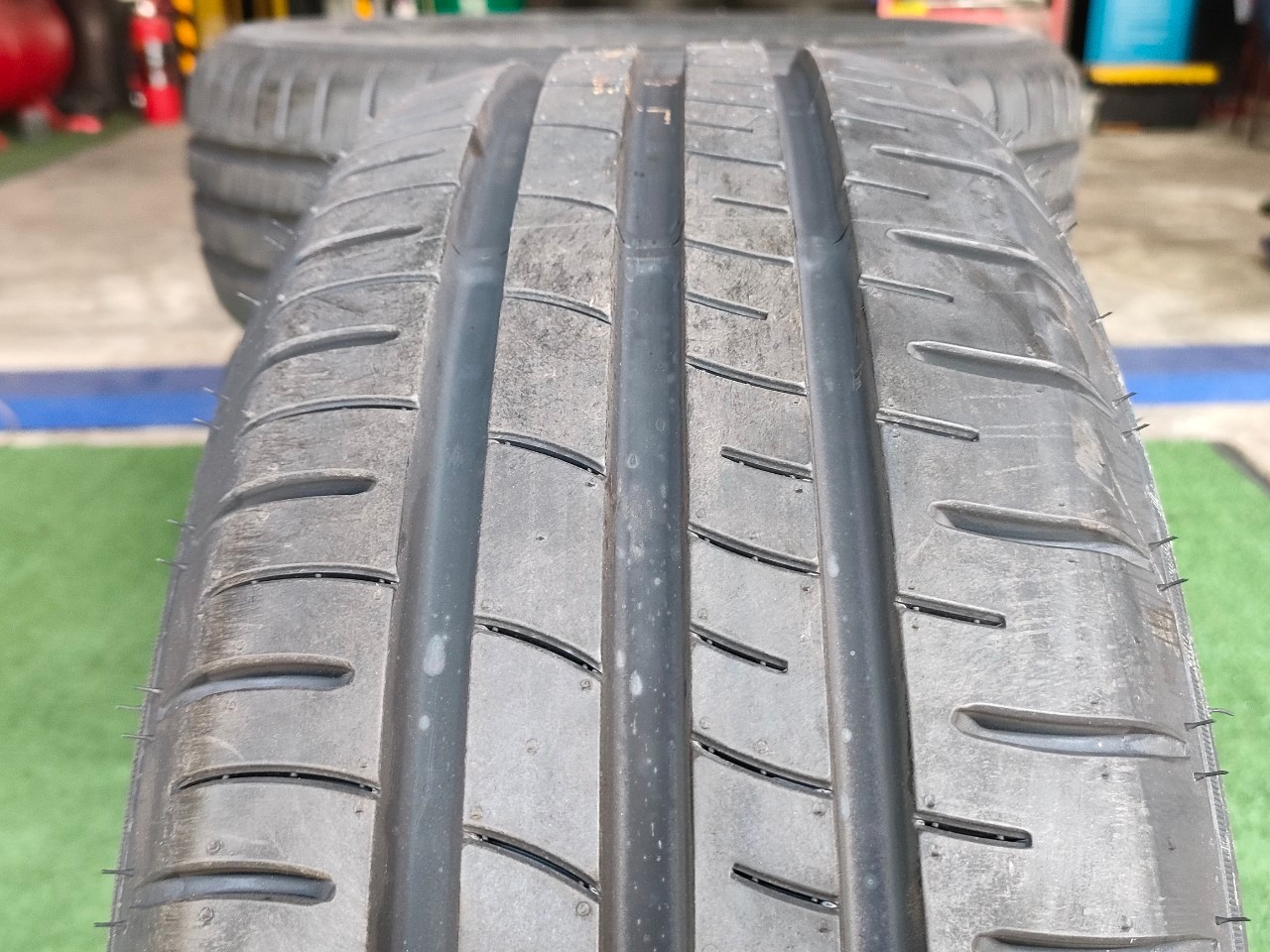 ยางใหม่ดันลอป DUNLOP SP SPORT TOURING R1 195/60R15 ยางใหม่ปี2023 (4เส้น)