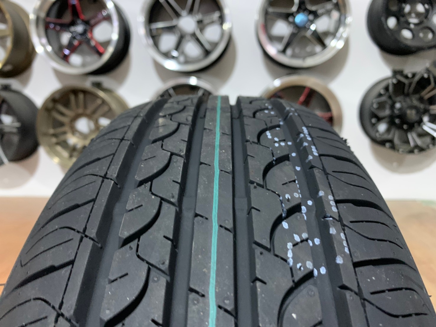 195/60R15 Deestone Public Trans R20 ยางใหม่ปี2021