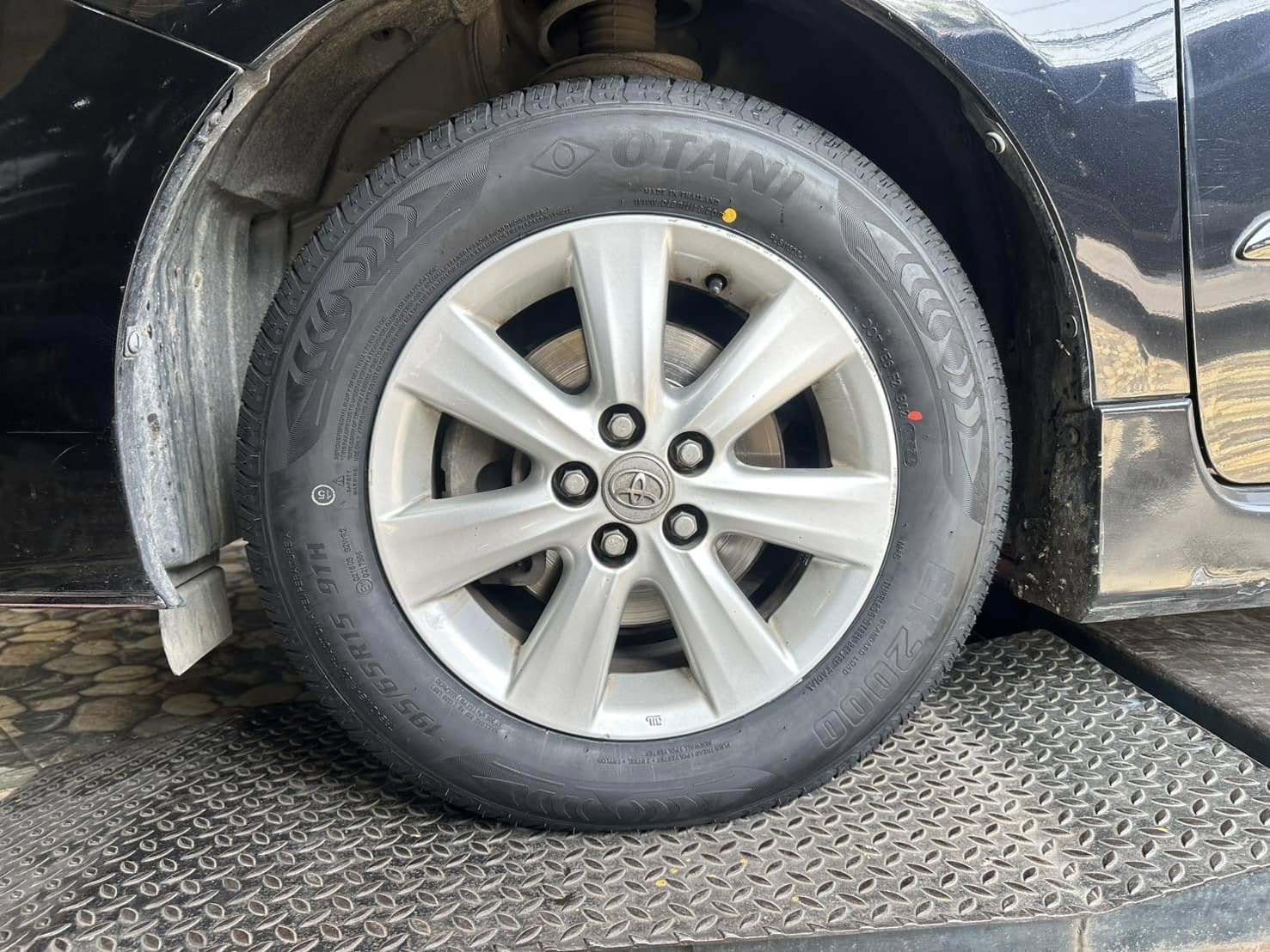 🚘 #TOYOTA_ALTIS เปลี่ยนยาง #OTANI #EK2000 195/65R15