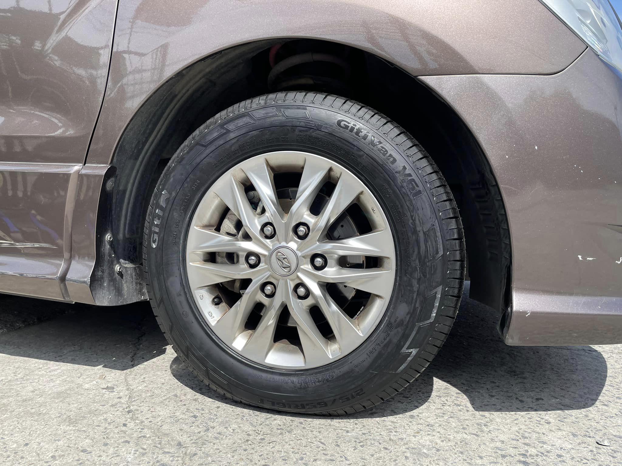 #HYUNDAI H1 GITI VANV61 215/65R16 คุ้มค่า คุณภาพดี