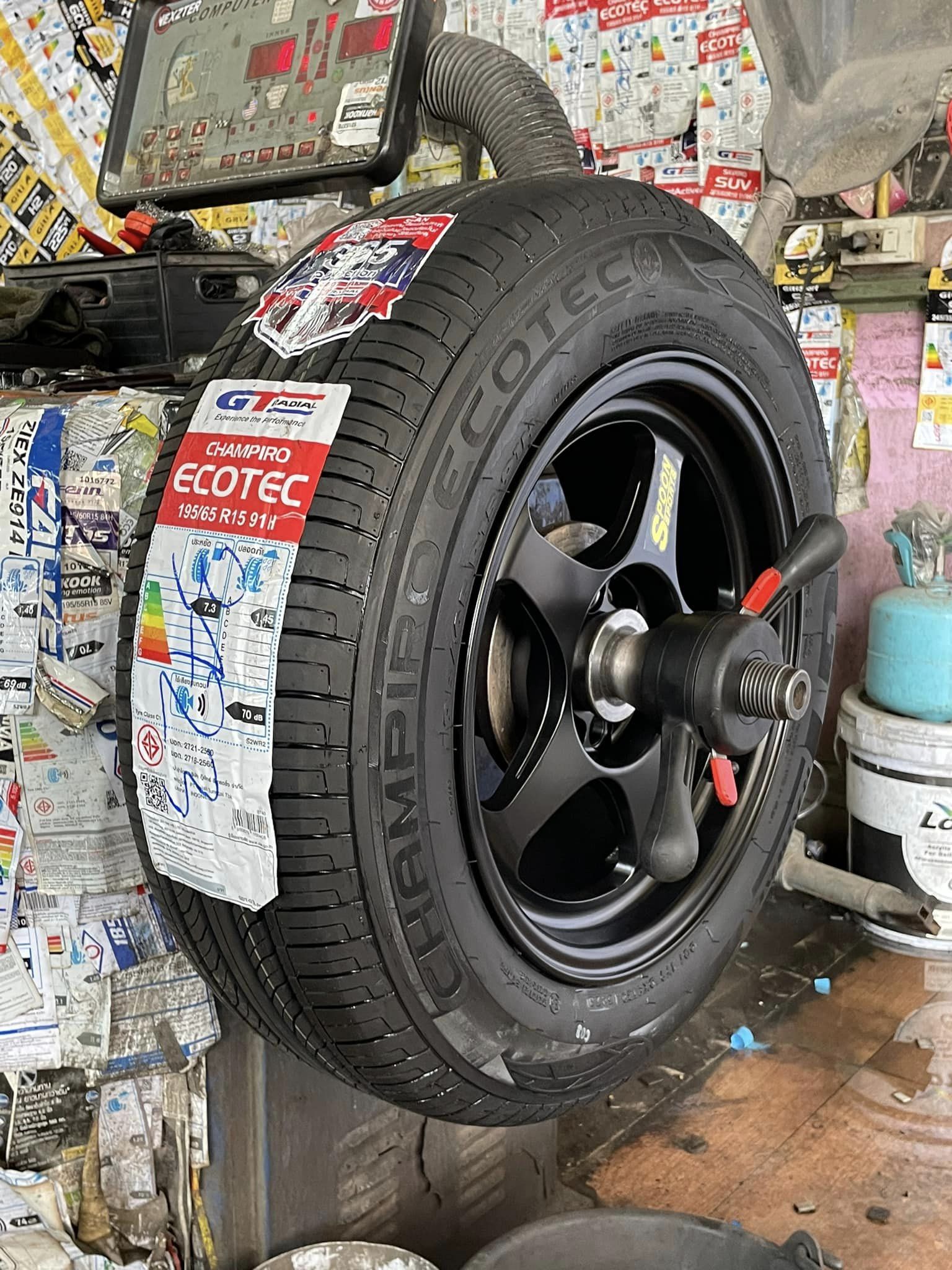 🚘 #TOYOTA_YARIS_ATIV 🛞 #SPOON 15” 4x100 BY Emotion R 🛞 #GT_RADAIL_ECOTEC 195/65R15