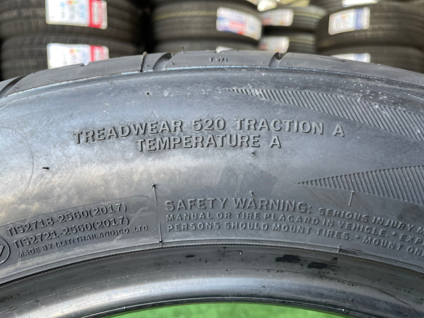 LEAO THUNDER100 255/50R18 ยางใหม่สปอร์ต ลายซิ่ง นุ่มหนึบ ยางใหม่ปี2022