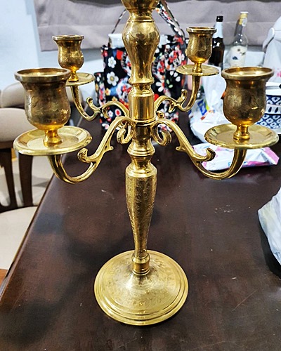 เชิงเทียนทองเหลือง 5 ช่อ ตอกลาย ความสูง 14 นิ้ว