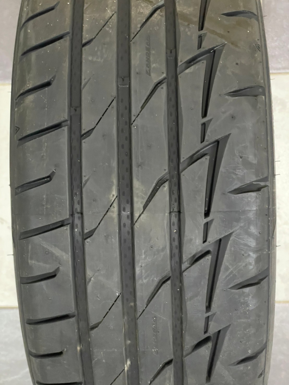 205/45R17 ยางลายซิ่ง Landsail RS009 ยางใหม่ปี2022