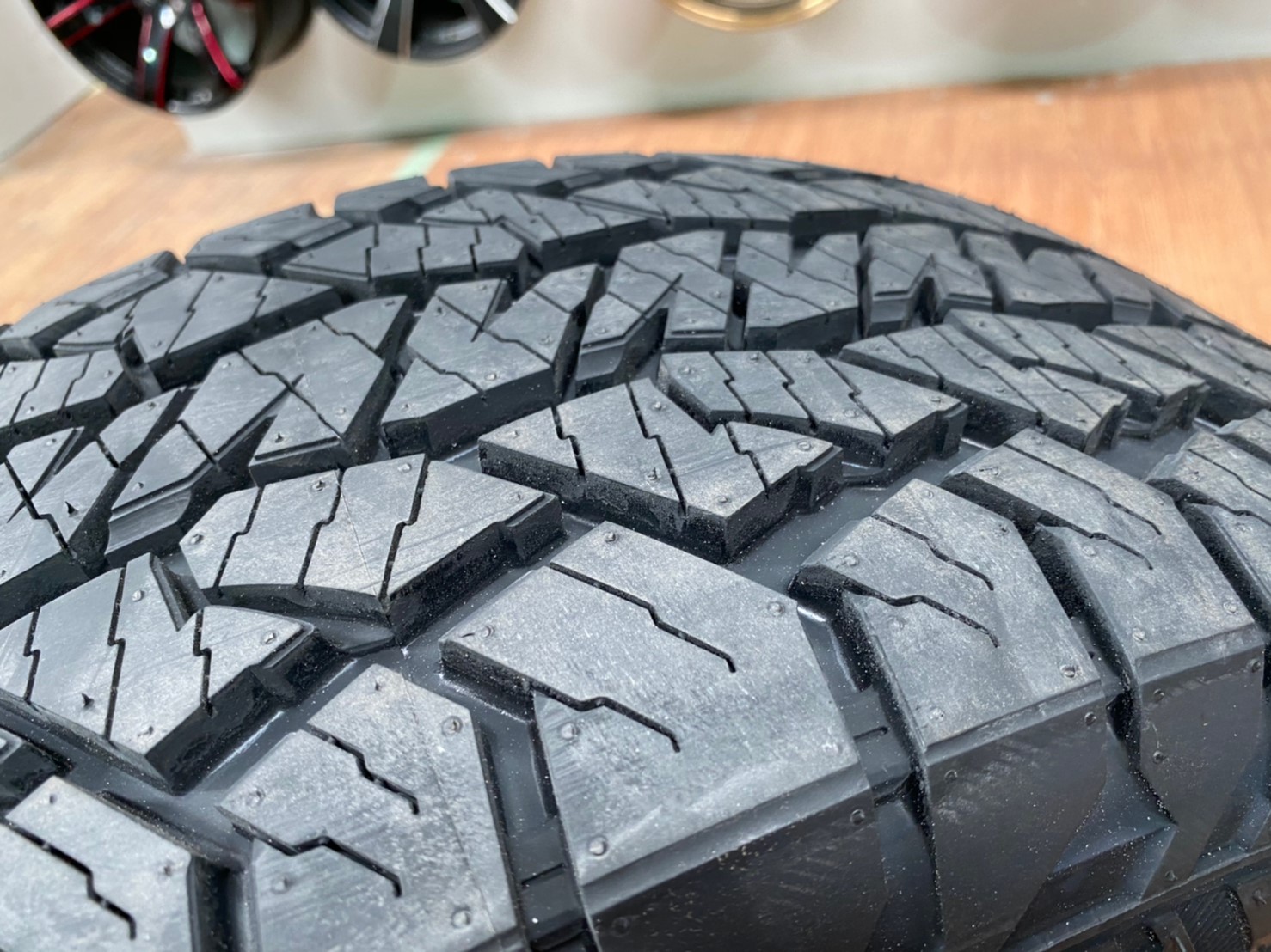 Hankook Dynapro AT2 265/70R16 (RF11) ยางใหม่ปี2020 ยางลายใหม่ตัวหนังสือสีขาว