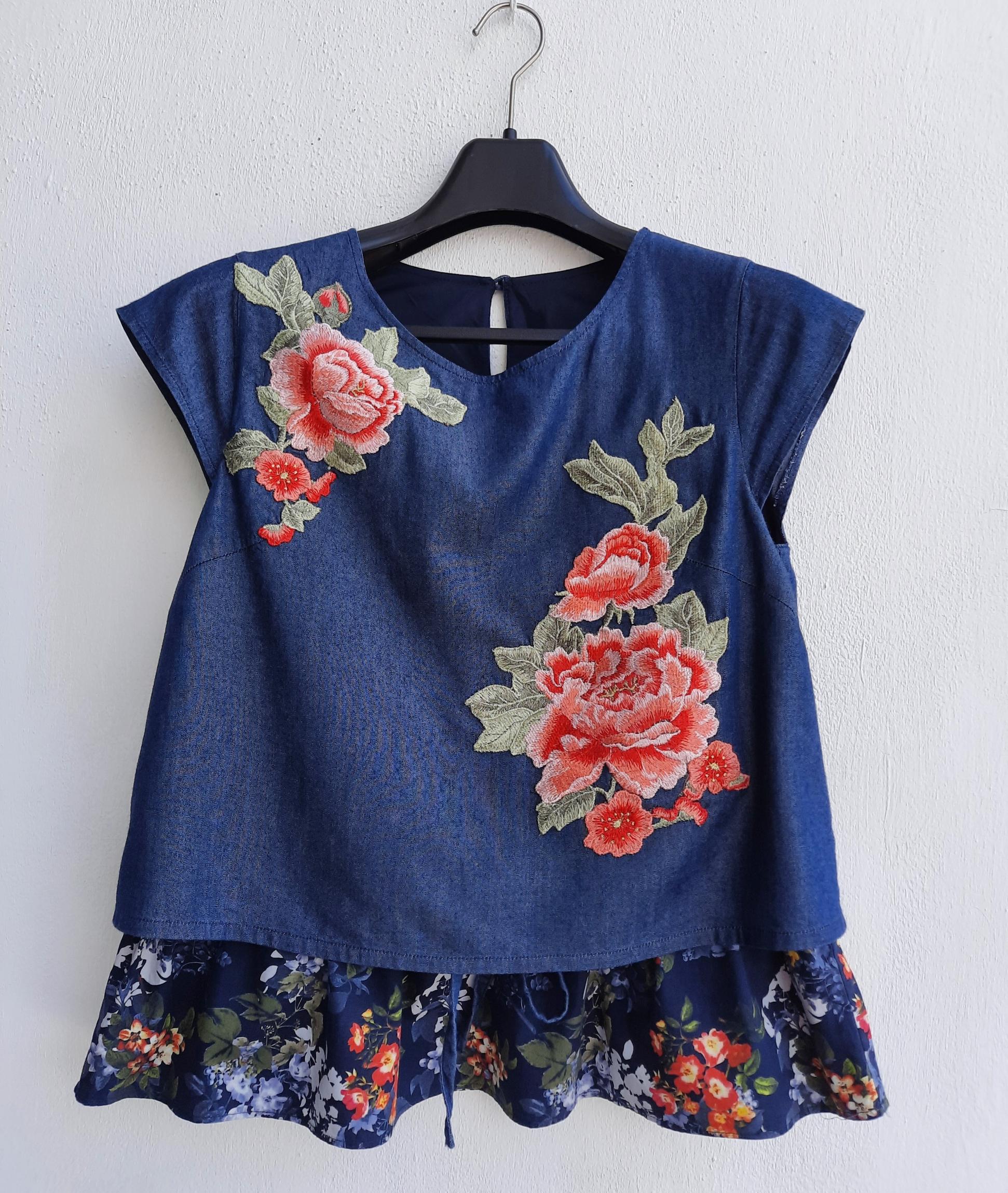เสื้อแขนเต่อ ผ้ายีนส์นิ่ม+ผ้าลายดอก แต่งPatch