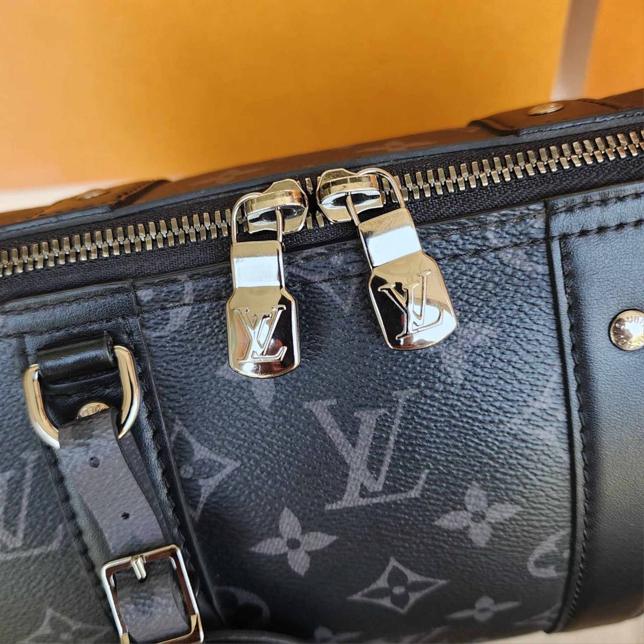 Louis Vuitton City keepall microchip
