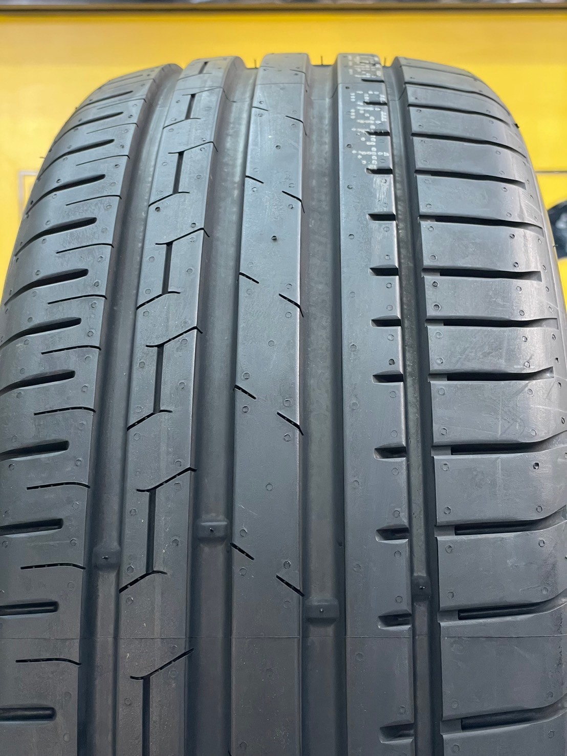 GT RADIAL SPORT Active2 235/45R19 ยางใหม่ปี2023