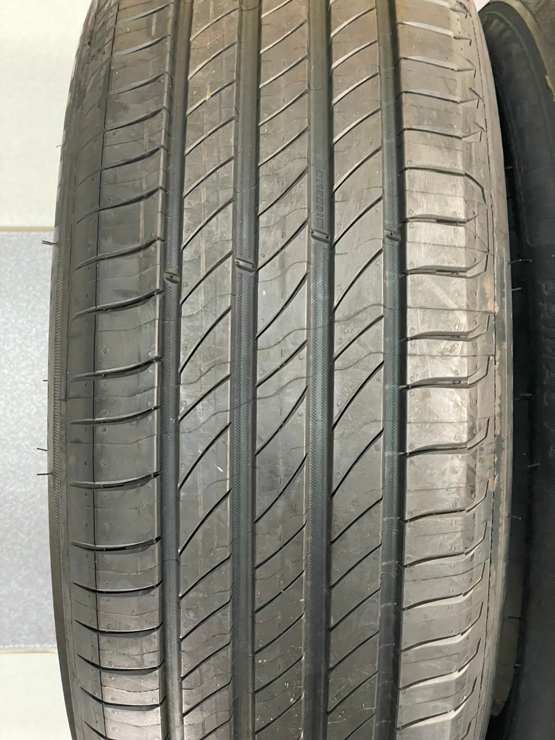ยางมิชลิน Michelin Primacy 4ST 195/60R15 ยางปี23