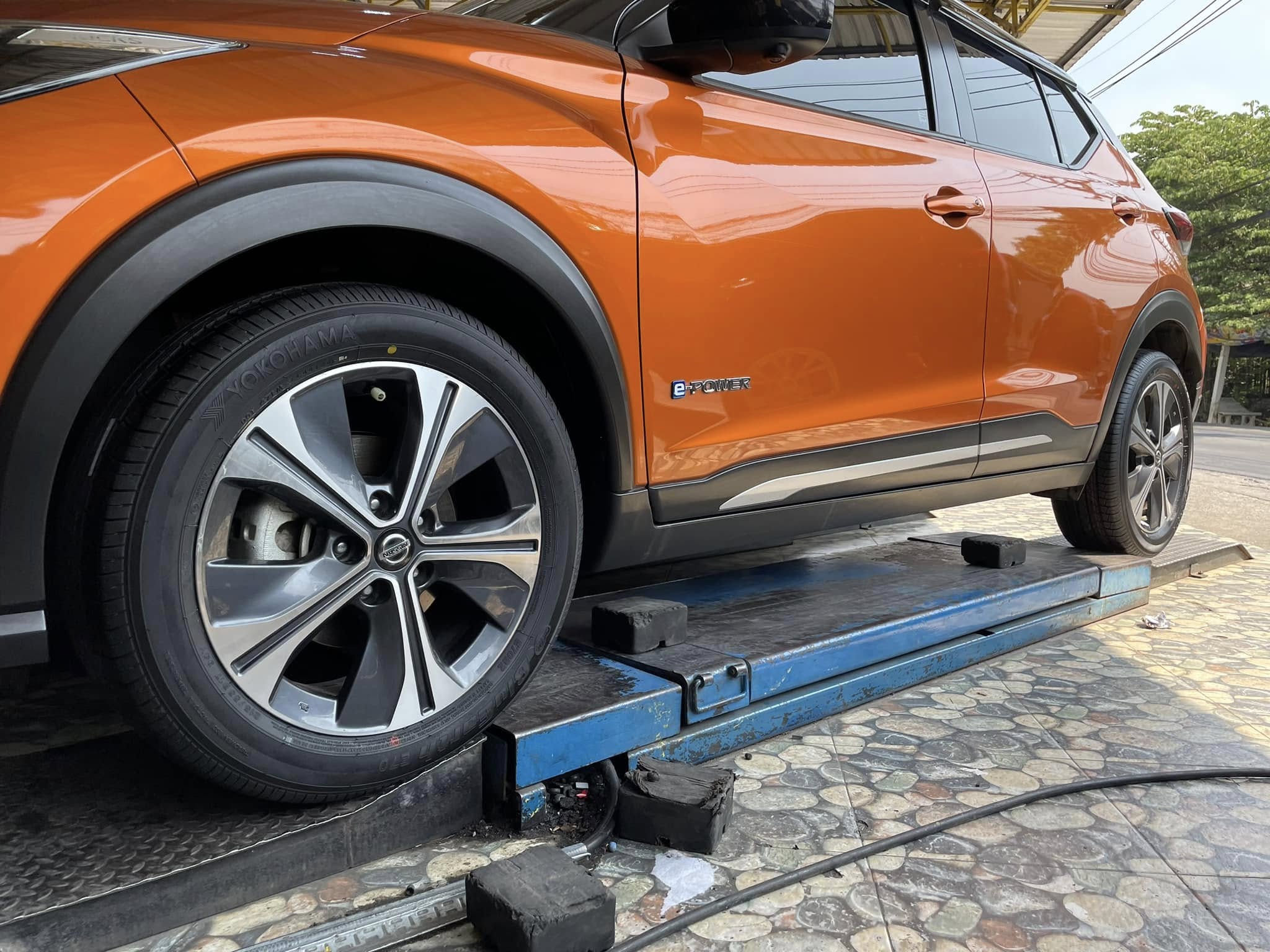 🛞❤️ #NISSAN_KICKS🚘❤️💫 🛞🐘#YOKOHAMA #E70 215/55R7 ❤️ 🛞 #บริการตั้งศูนย์🛠