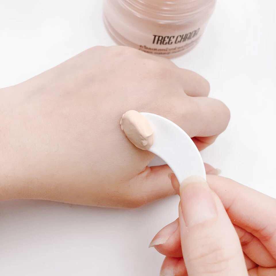 Treechada ครีมแต่งหน้ากล้ามเนื้อแสงหิมะ ตรีชฎา