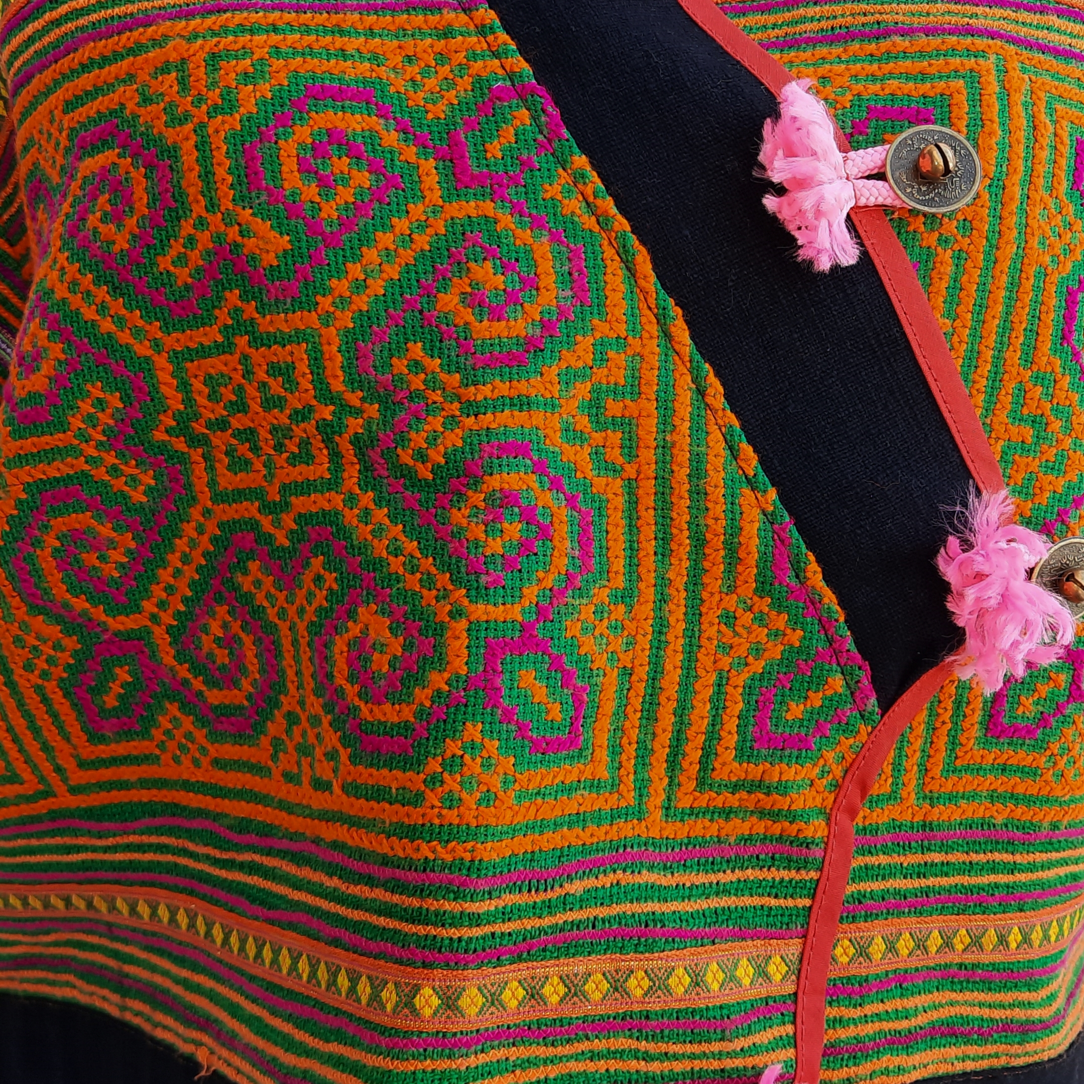 เสื้อเจ้านาง ลายโบราณ สีส้ม-เขียว