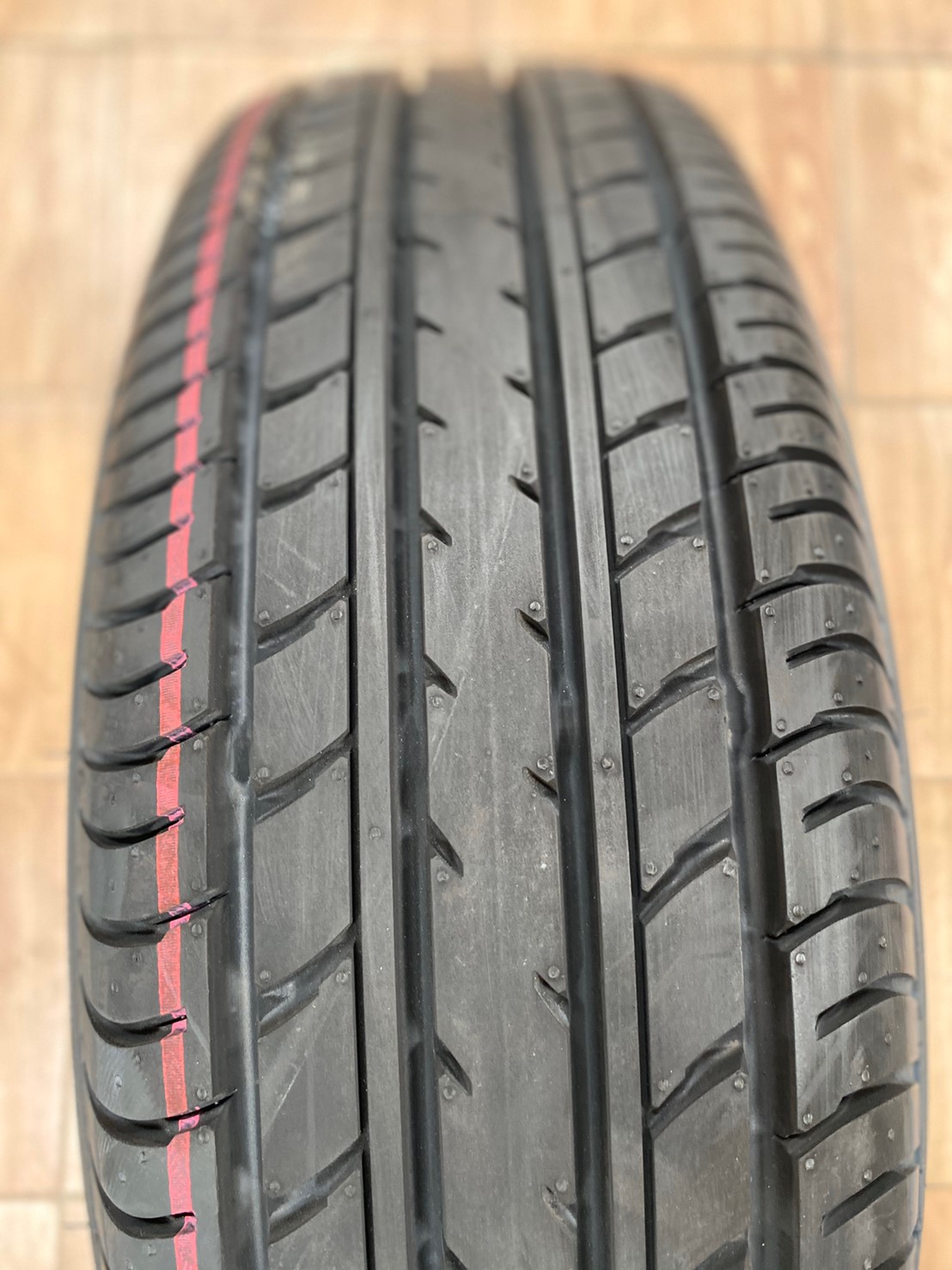 YOKOHAMA E70 185/60R15 ยางใหม่ปี2020 ยางคุณภาพดีนุ่มเงียบ
