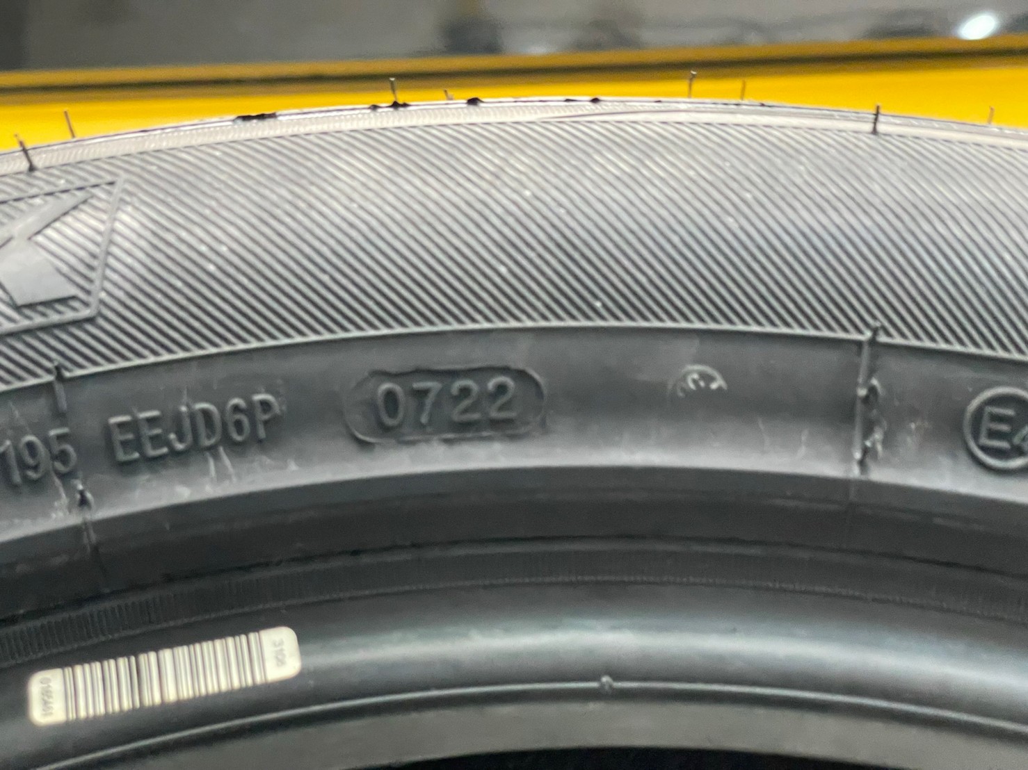 265/50R20 Kinto V36ยางสปอร์ต ลายซิ่ง ยางใหม่ปี2022