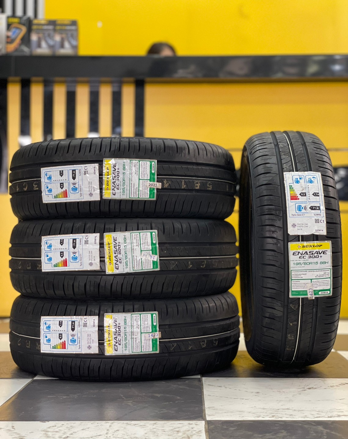 ยางใหม่ดันลอป DUNLOP ENASAVE EC300+ 195/60R15 ยางใหม่ปี2023