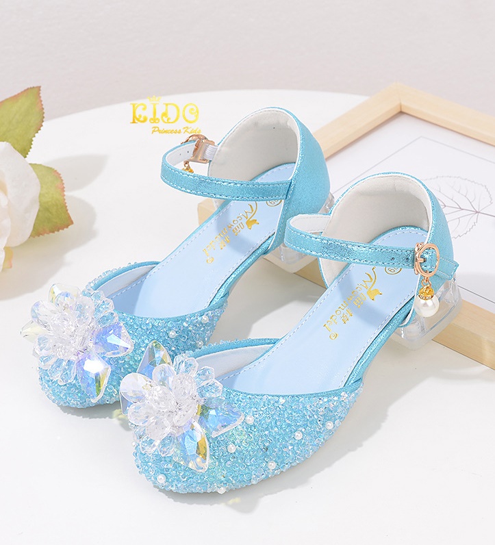 รองเท้าเด็กออกงาน(หน้าร้านอยู่รัชดา ลองได้)H151 สีฟ้า เปิดข้างประดับดอกไม้แก้ว