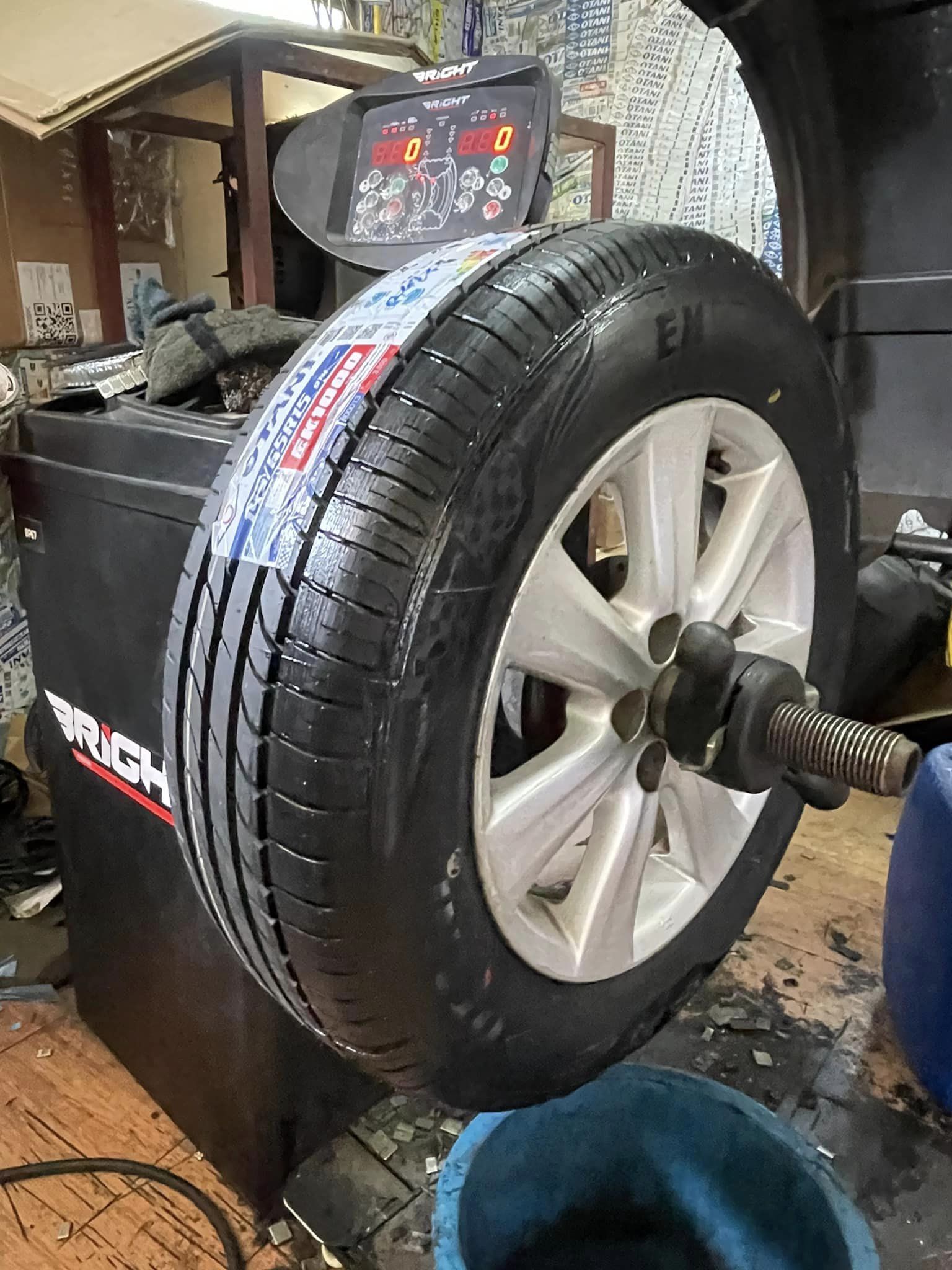 🚘#TOYOTA_CORONA เปลี่ยนยาง #OTANI_EK1000 #195/65R15