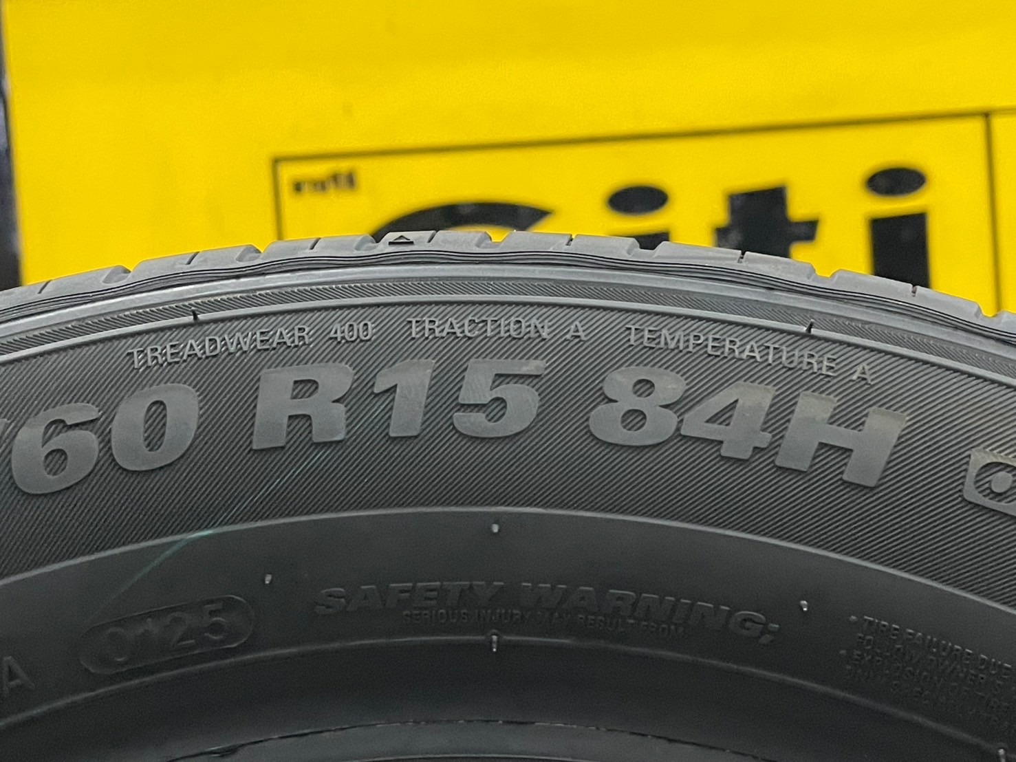 🔥 โปรแรงรับปลายปี! 🔥 KUMHO ECOWING ES31 ขนาด 185/60R15 ✅ ยางใหม่ปี 2025
