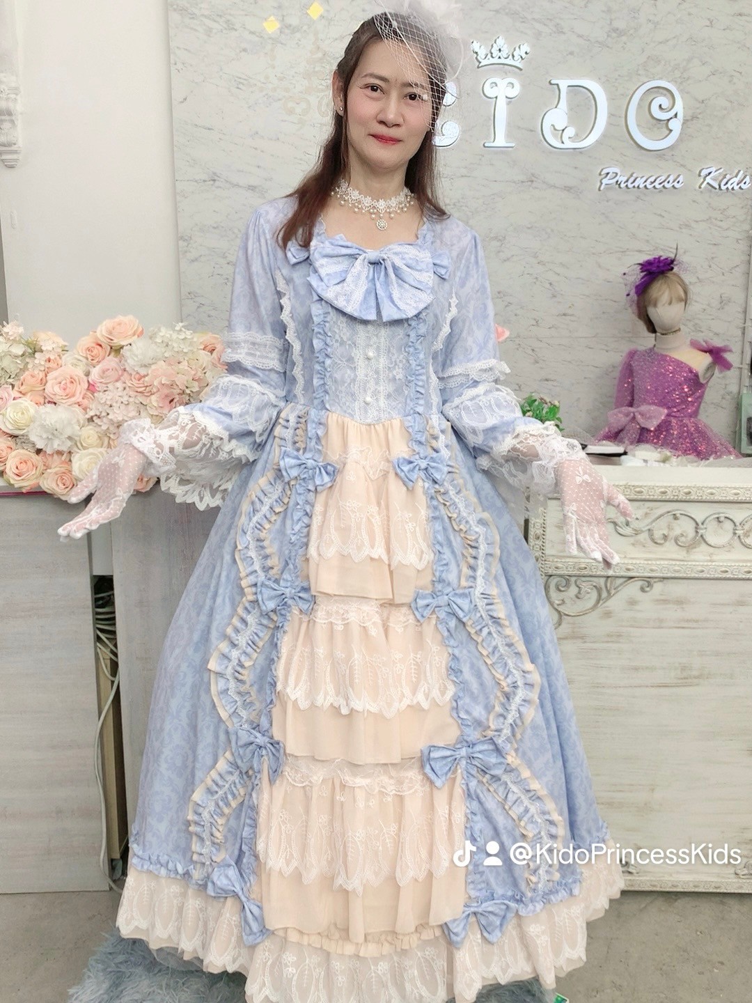 ชุดราตรีเด็ก(ร้านอยู่รัชดา ลองได้ถ่ายรูปจากชุดจริง)W19082 สีฟ้า ยุควิคตอเรีย กระโปรงยาว