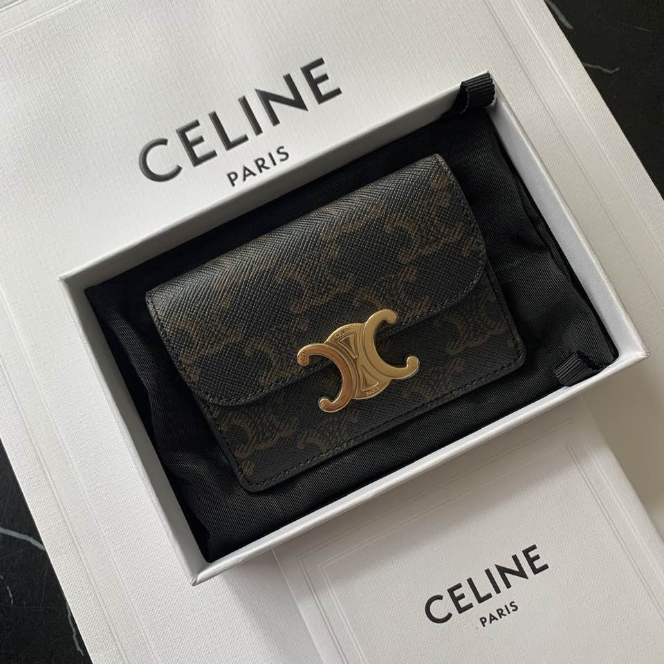 กระเป๋าสใส่การ์ดแบรนด์CELINE CARD HOLDER IN TRIOMPHE CANVAS BLACK