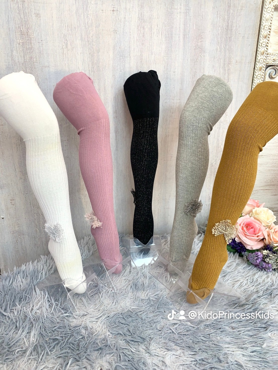 ssถุงน่องเด็ก(หน้าร้านอยู่รัชดา)L100 สีขาว สีม่วง สีเทา สีดำ สีเหลือง สีน้ำตาล เนื้อไหมพรมข้อเท้าติดโบว์น่ารักๆ
