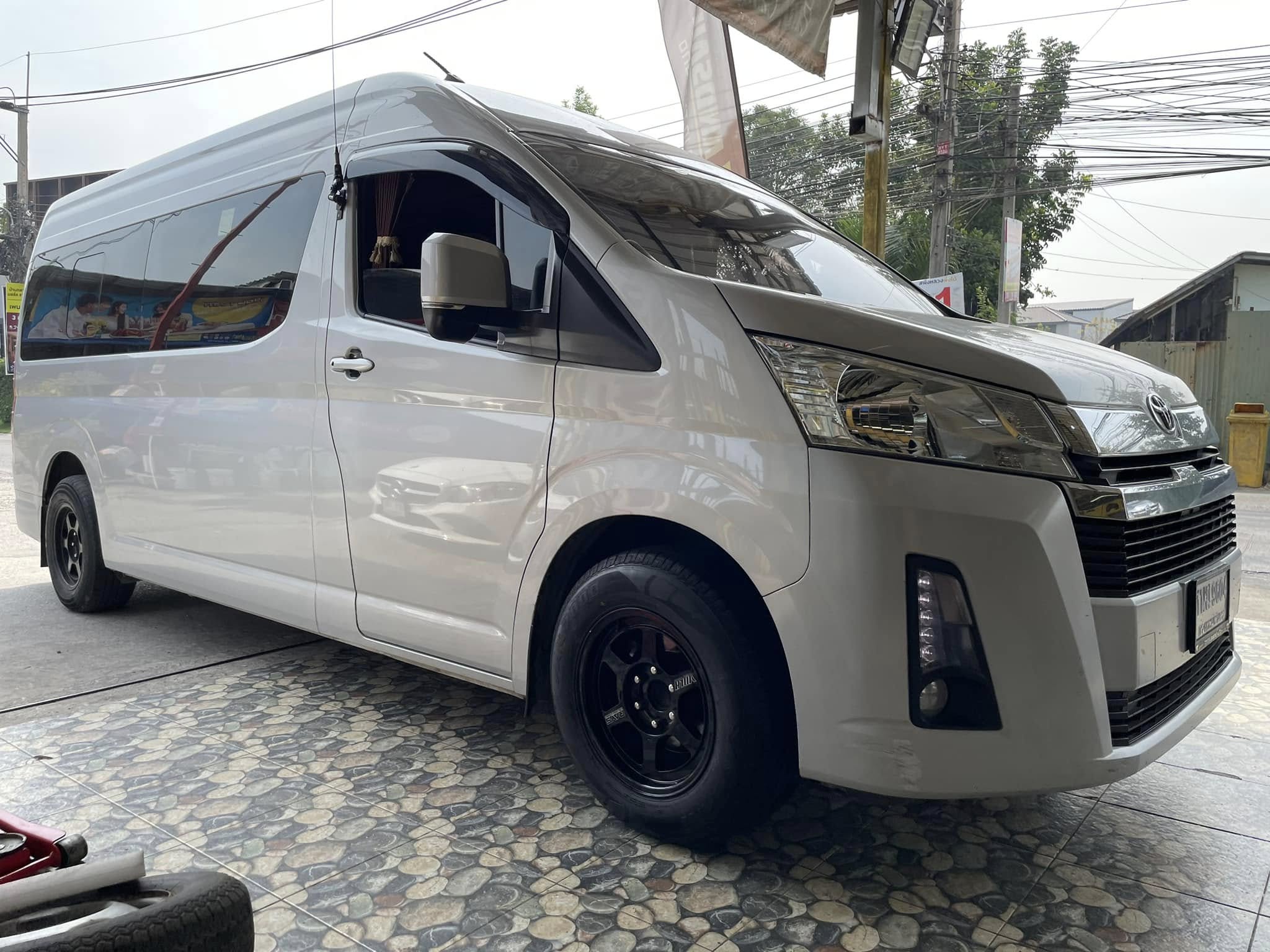 🚘 #TOYOTA_COMMUTER👉เปลี่ยนยาง #OTANI #MK2000 235/65R16