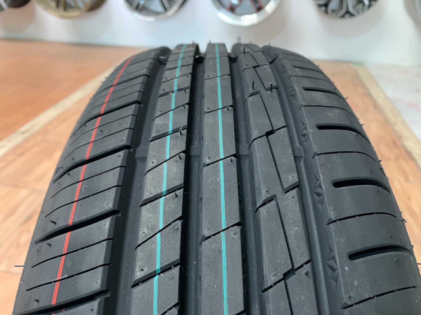 185/60R15 Deestone RA01 ยางใหม่ปี2022
