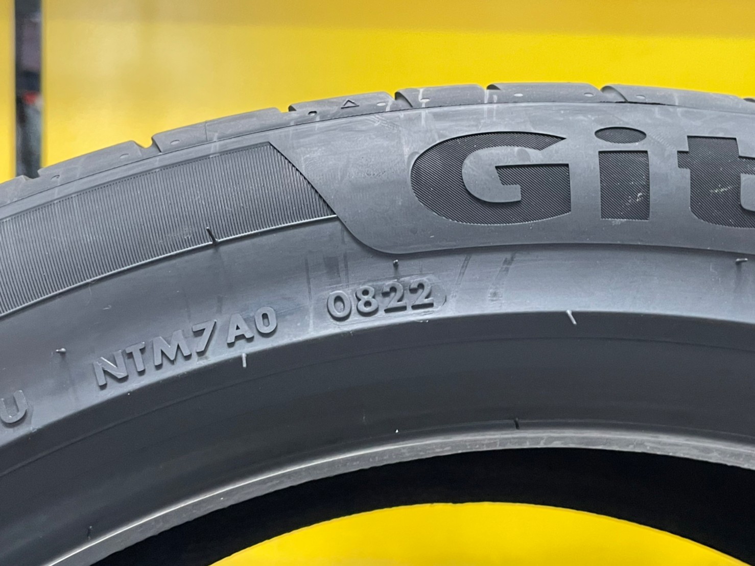 GITI SportS2 245/45R20 ยางใหม่ปี2022 ราคาโปรโมชั่นพิเศษ พร้อมติดตั้งฟรี