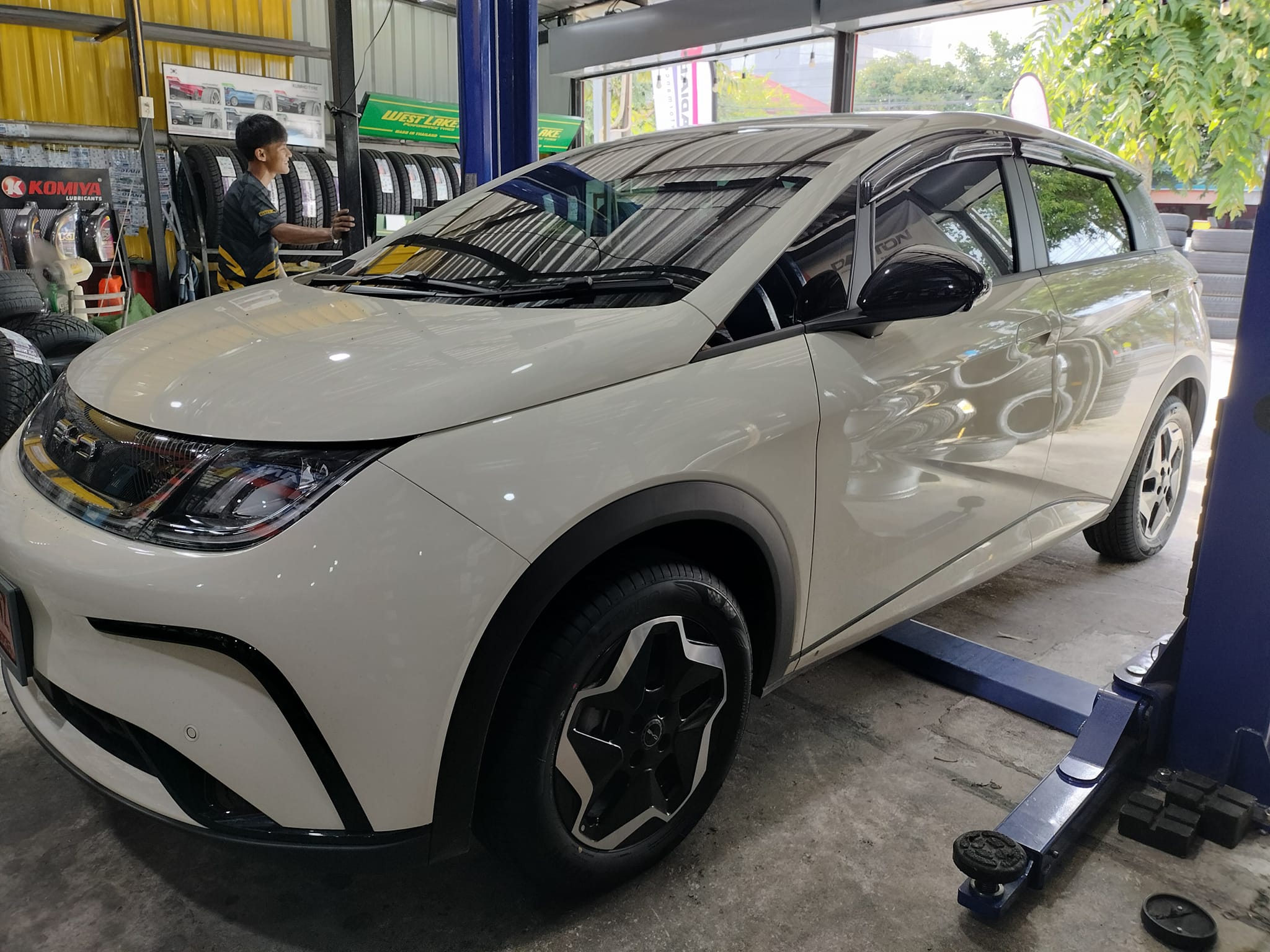 #BYD_DOLPHIN #OTANI_KC2000_205/60R16