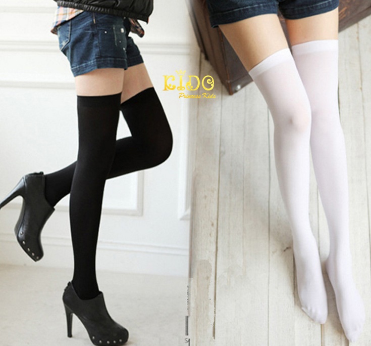 ถุงเท้าเด็ก ถุงเท้าผูใหญ่(มีหน้าร้านอยู่รัชดา)M225 สีขาว สีดำ ถุงเท้ายาว