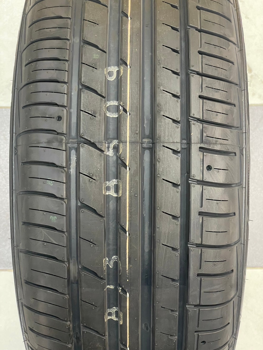 ยางใหม่ Falken ZE914 265/60R18 ยางใหม่ปี2024