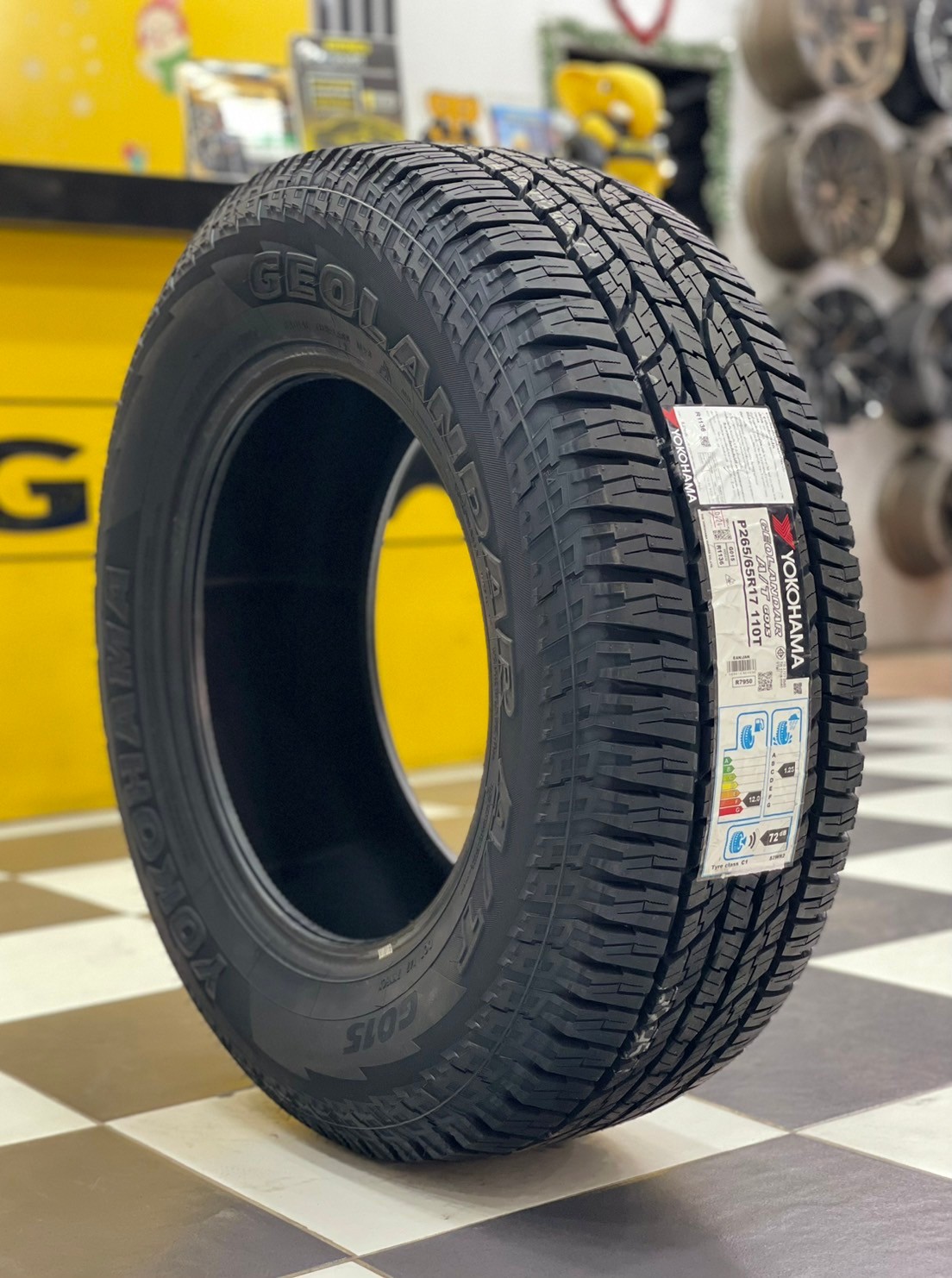 ยางใหม่ YOKOHAMA GEOLANDAR A/T G015 265/65R17 ยางใหม่ปี2024 ยางตัวหนังสือสีขาว
