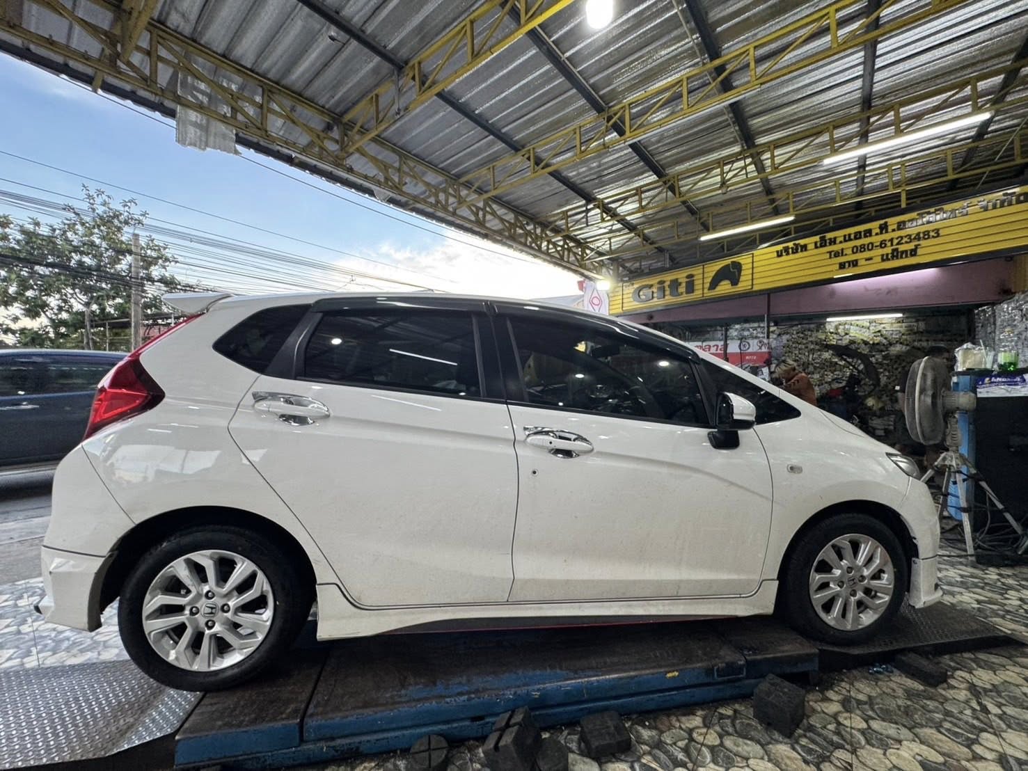 HONDA_JAZZ เปลี่ยนยาง 🛞🐘#OTANI_EK1000_185/60R15