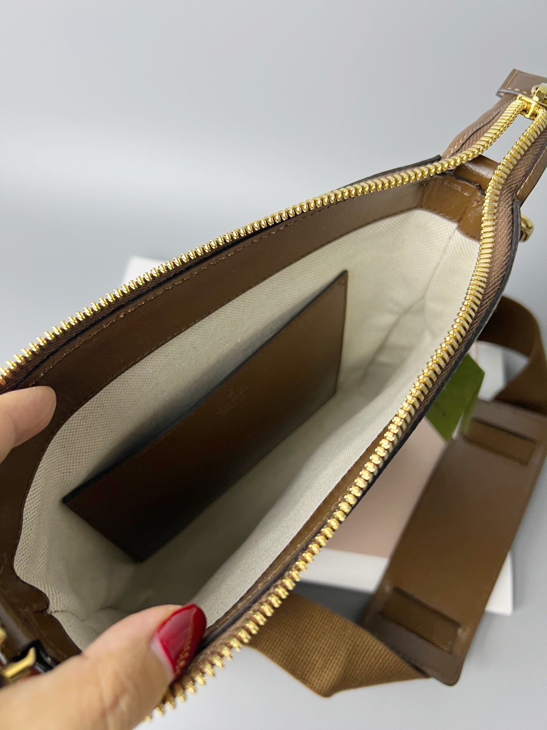 Gucci GG Supreme messenger bag