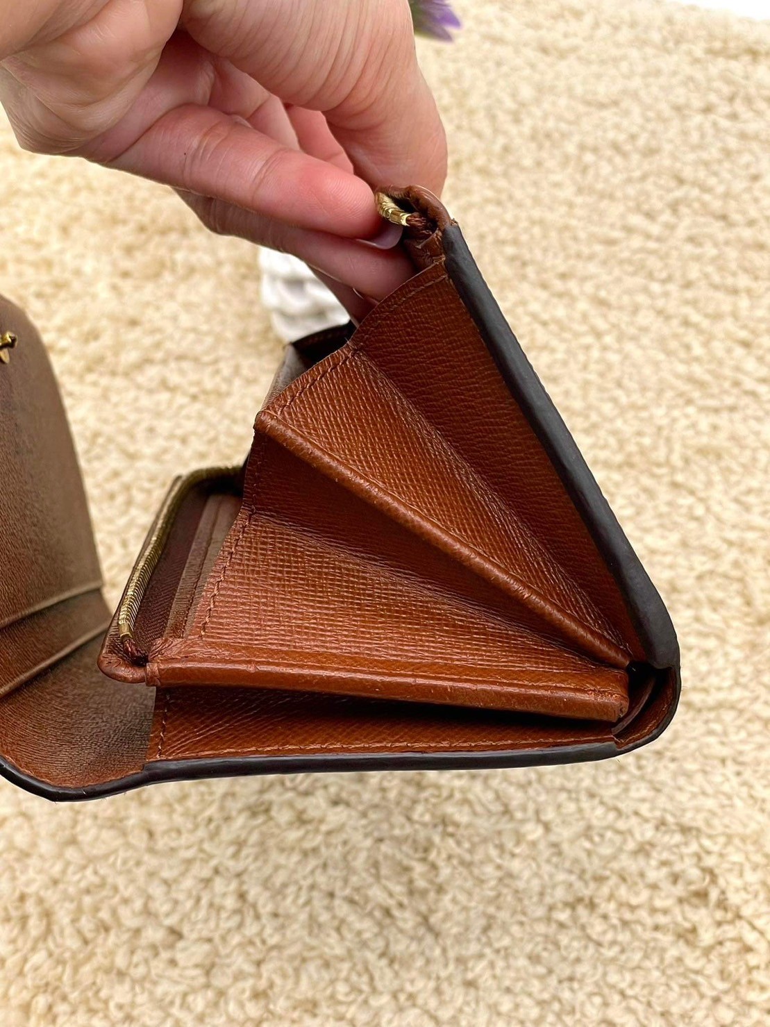 กระเป๋าสตางค์แบรนด์Louis Vuitton Teaser Wallet ของแท้ มือสอง