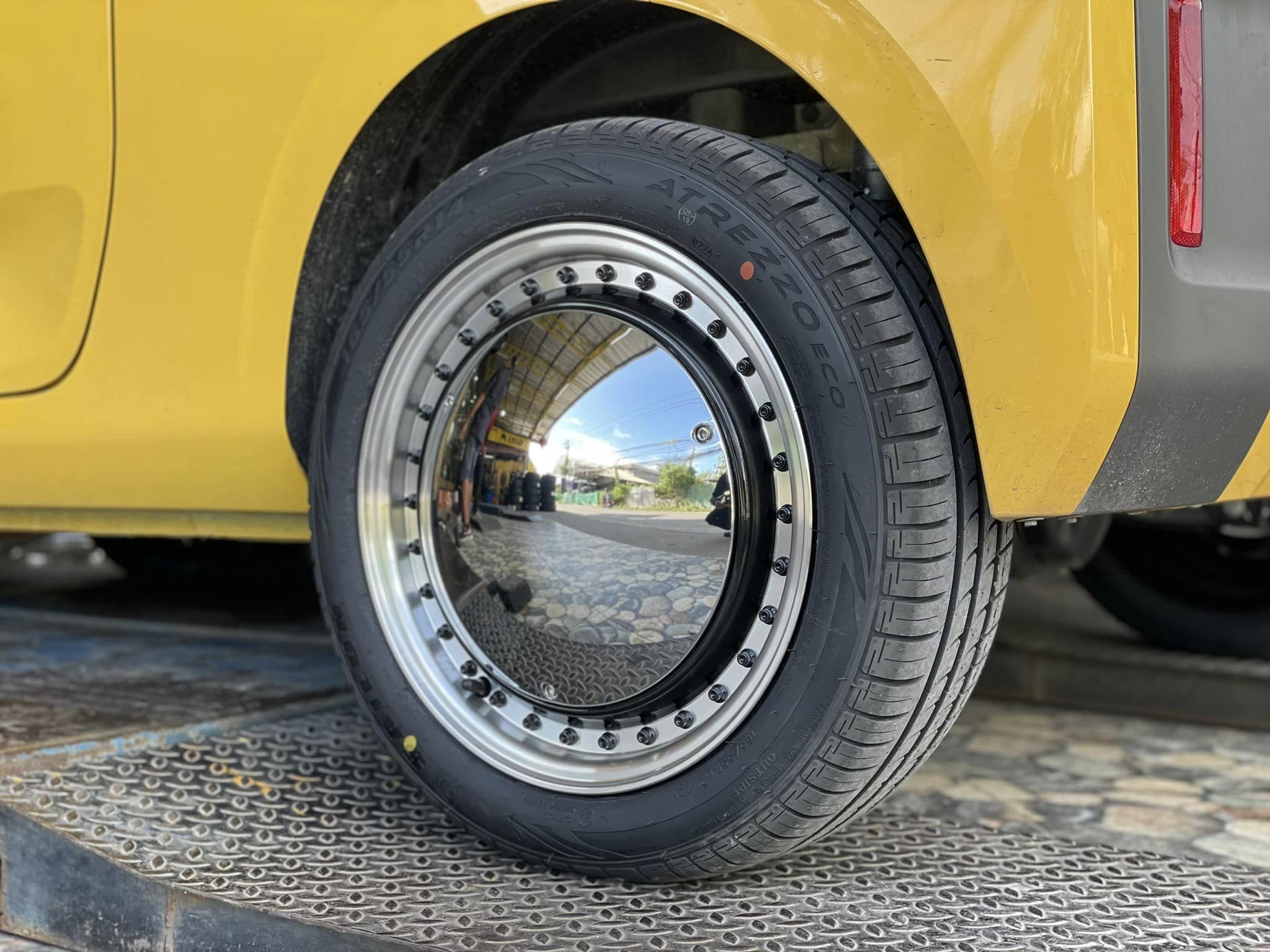 #Wuling เปลี่ยนยาง ล้อแม็กซ์ใหม่ RET Rew024 สีขอบเงาหมุดดำ สเปค 5.5-14นิ้ว 4รู100/114 Offset35