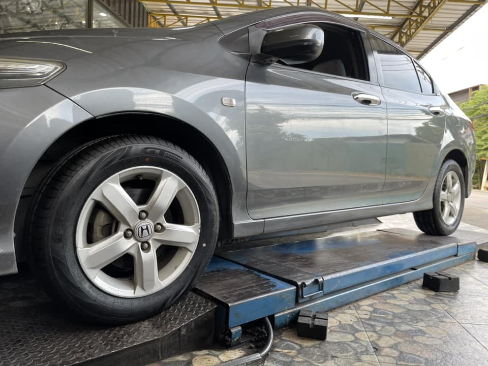 🚘 #HONDA_CITY🛞 🛞 #GT RADIAL FE2_195/60R15