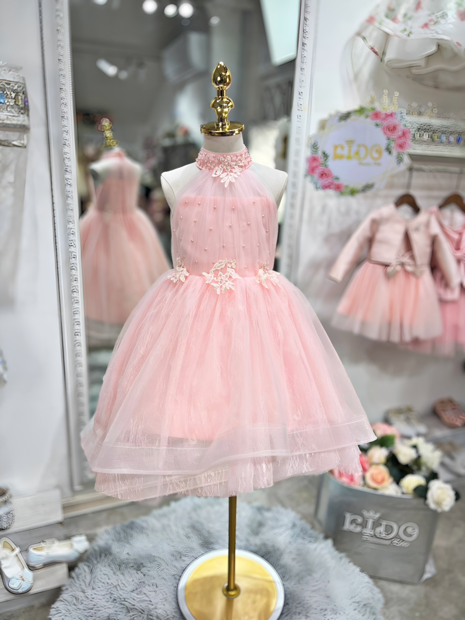ชุดราตรีเด็ก(หน้าร้านอยู่รัชดา ลองได้ถ่ายรูปจากชุดจริง)W18615สีชมพู แขนสั้น หน้าสั้นหลังยาว
