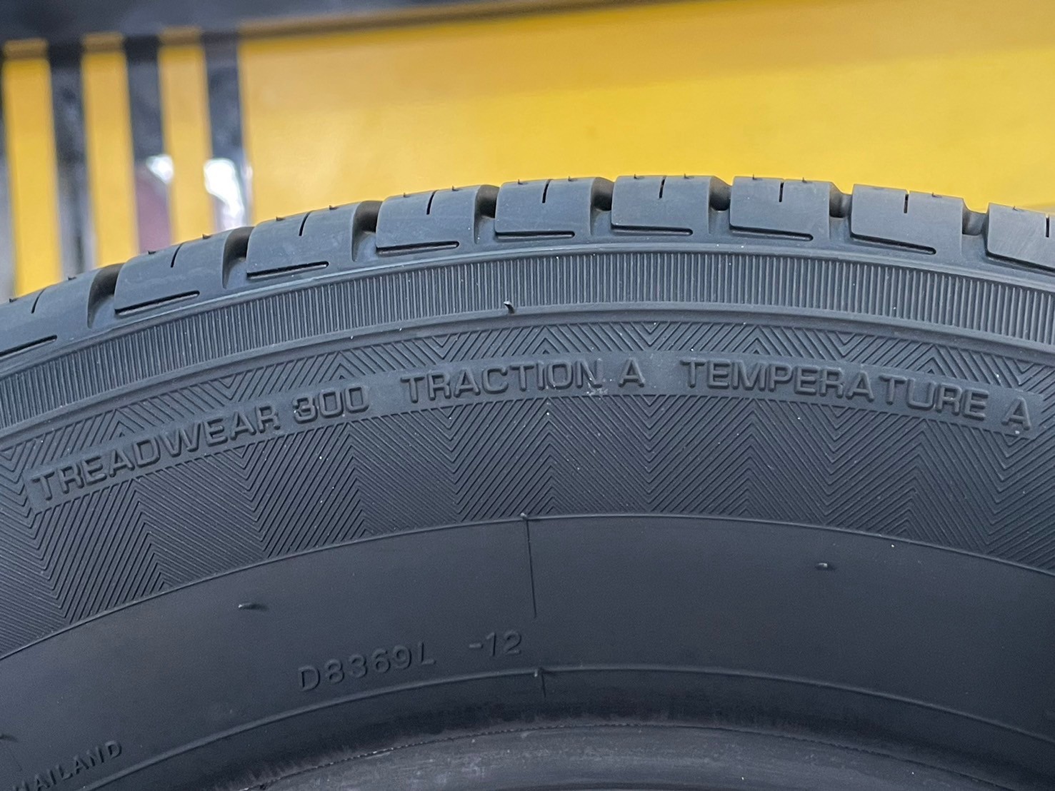 ยางใหม่โยโกฮาม่า YOKOHAMA A.Drive 195/60R15ยางใหม่ปี2025