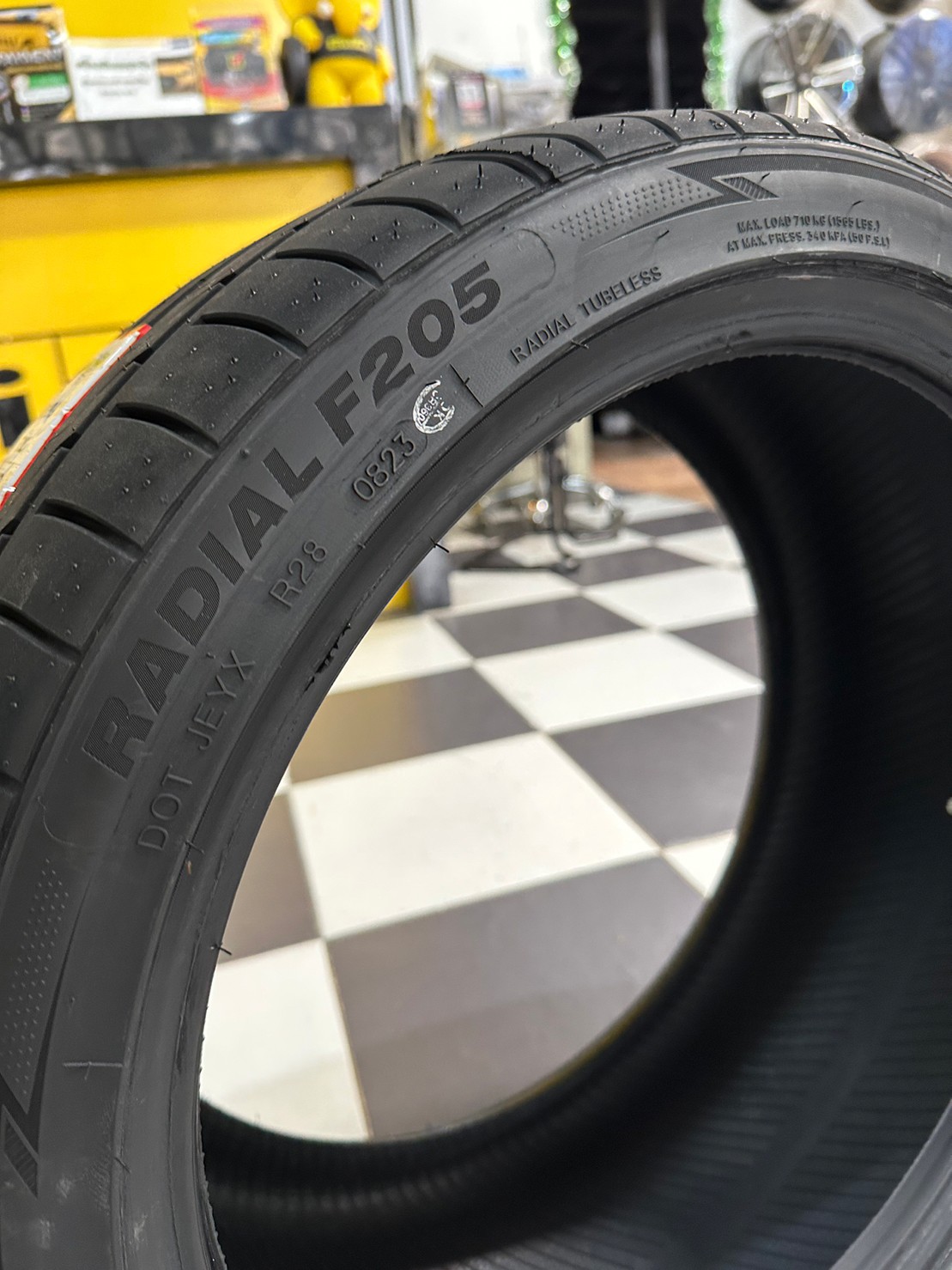 ยาง MINERVA F205 255/35R19 ยางใหม่ปี2023 ยางสปอร์ตคุณภาพดี สมรรถนะการขับขี่สูงนุ่มเงียบ