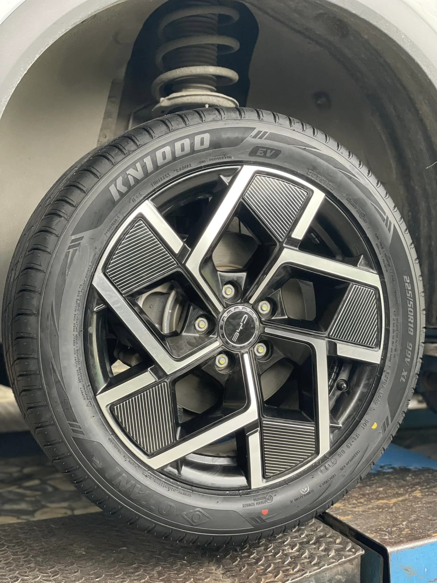 #BYD_ATTO3 #OTANI #KN1000 225/50R18